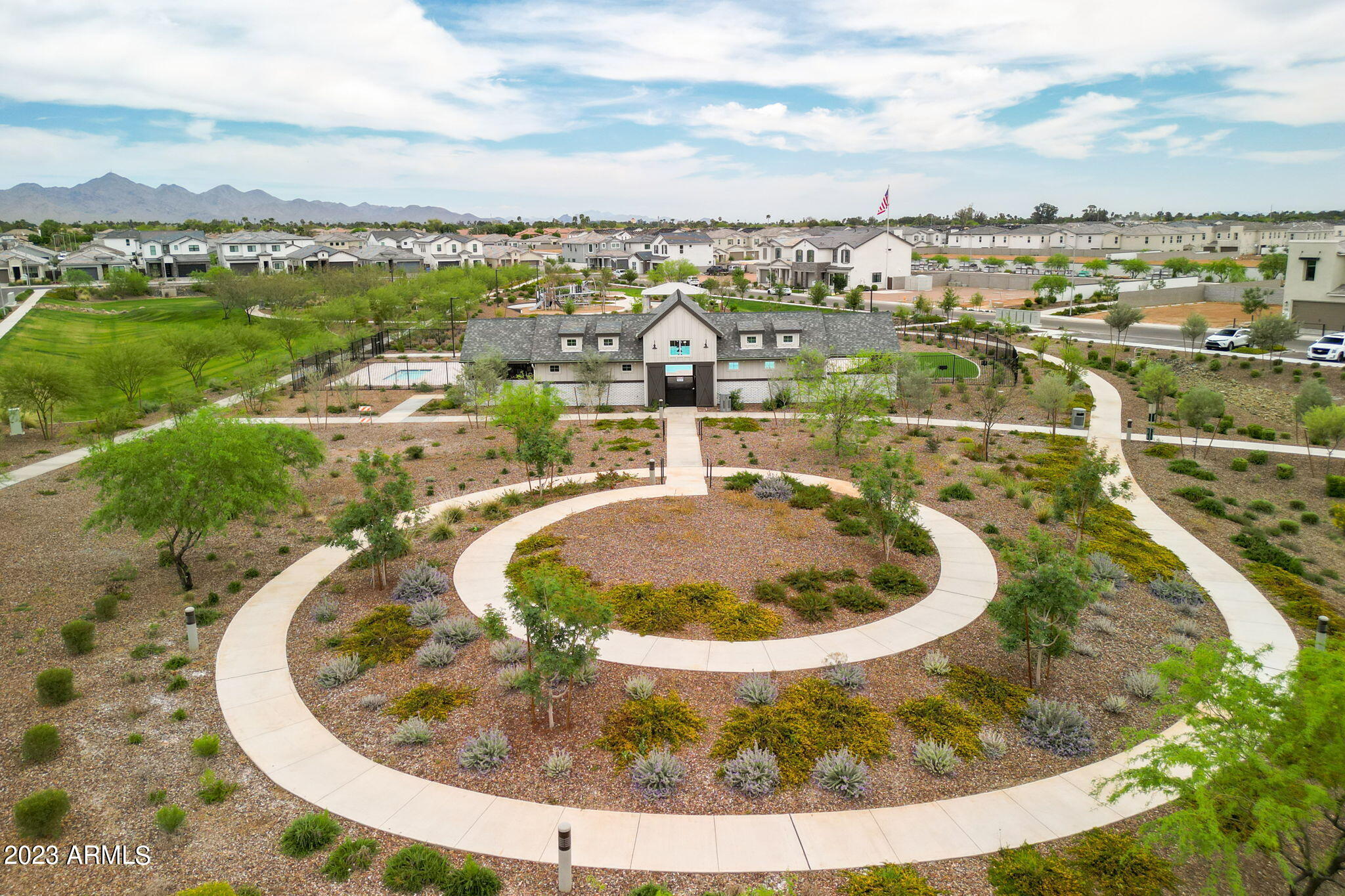 5053 E WOODRIDGE Drive