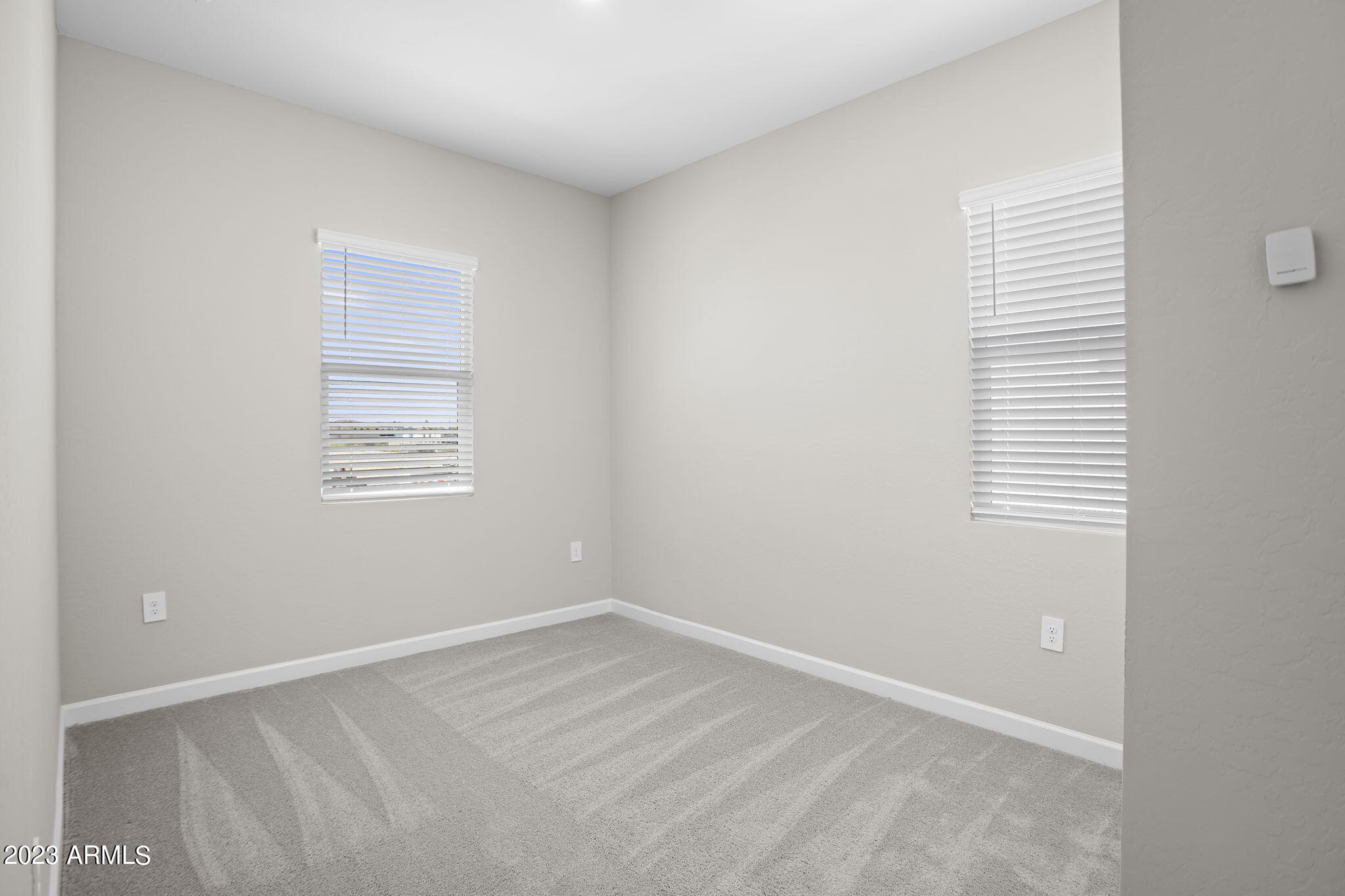 5053 E WOODRIDGE Drive