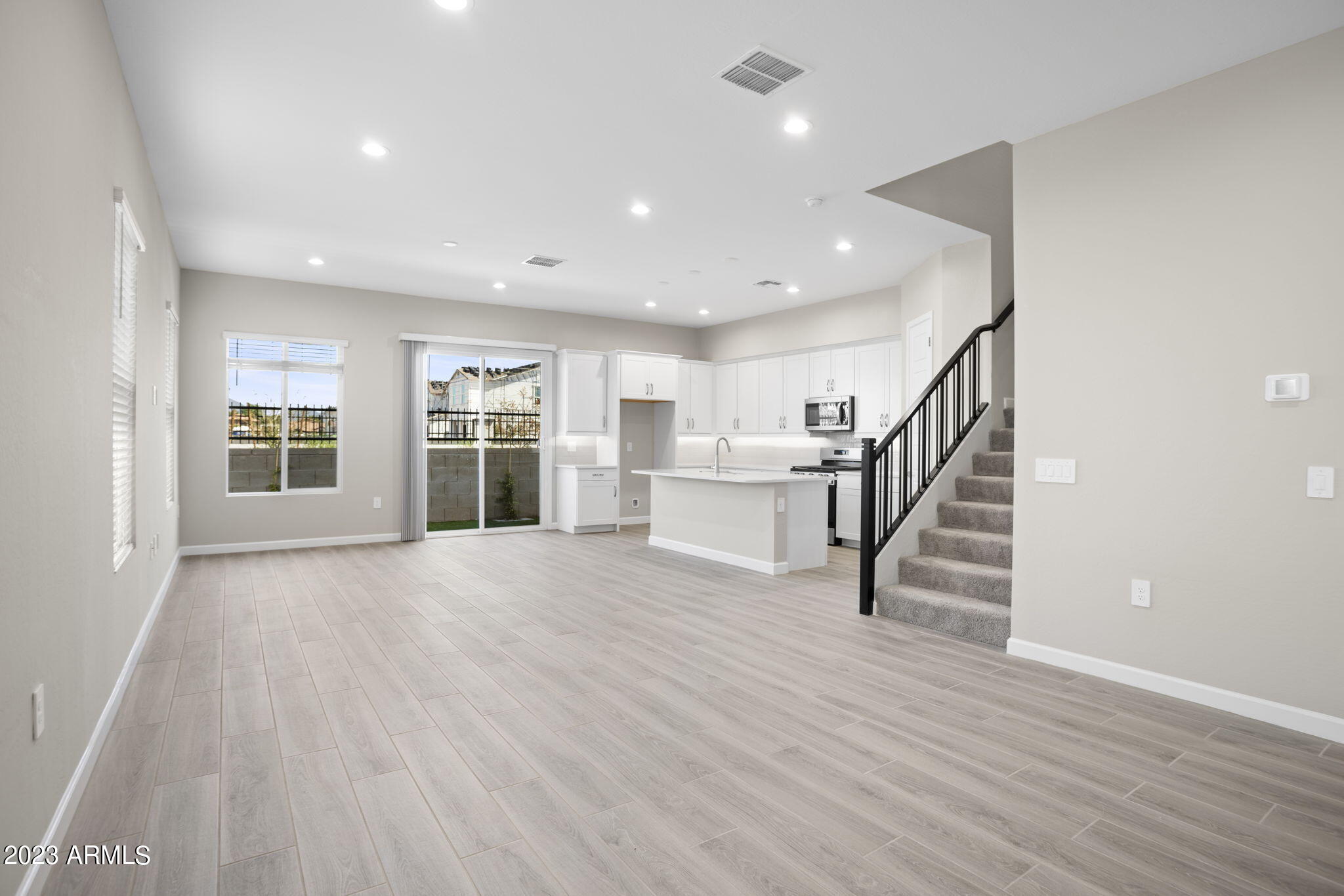 5053 E WOODRIDGE Drive