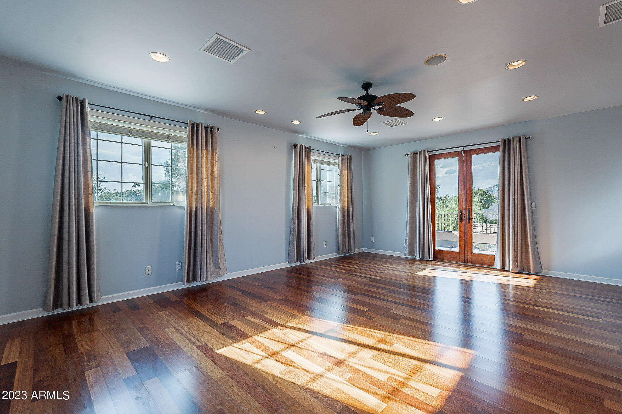 4147 N 33RD Place