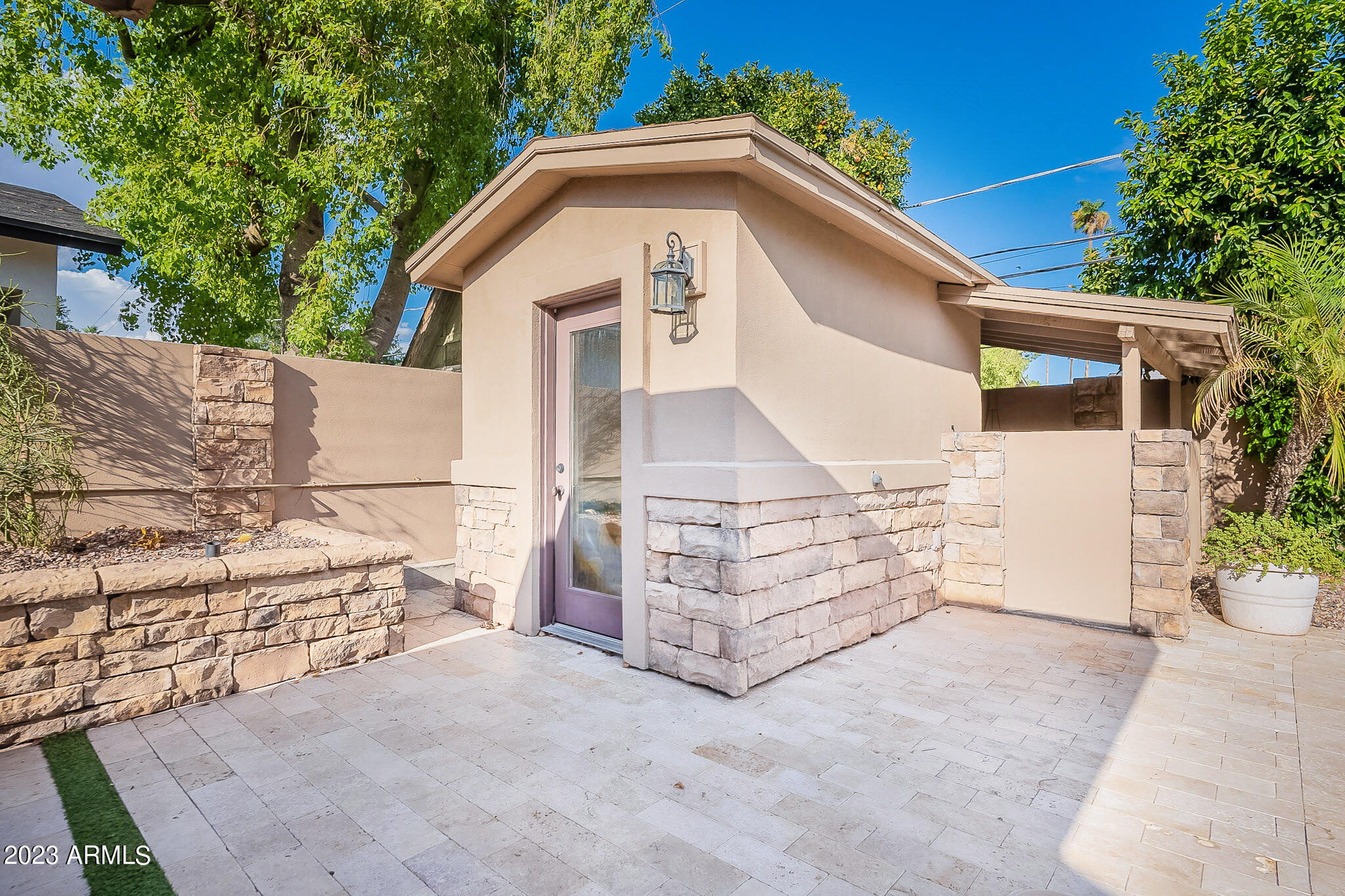 4147 N 33RD Place