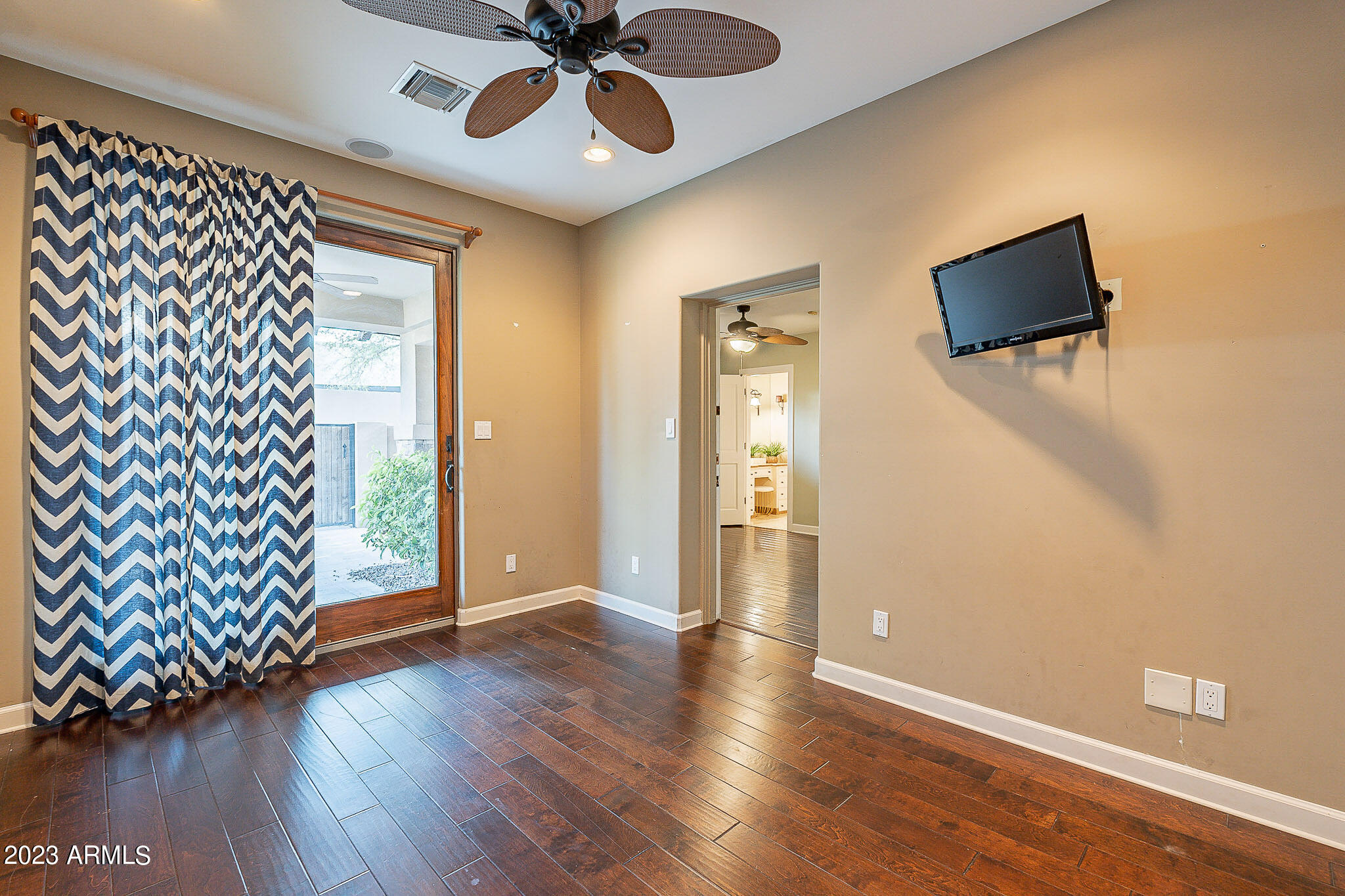 4147 N 33RD Place