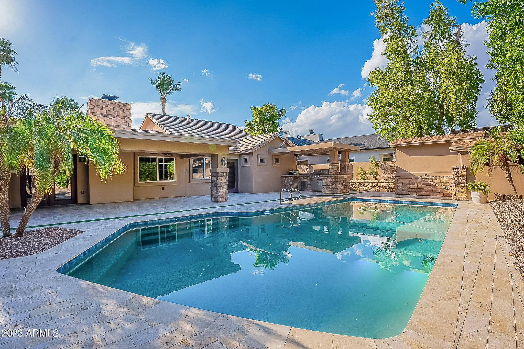 4147 N 33RD Place