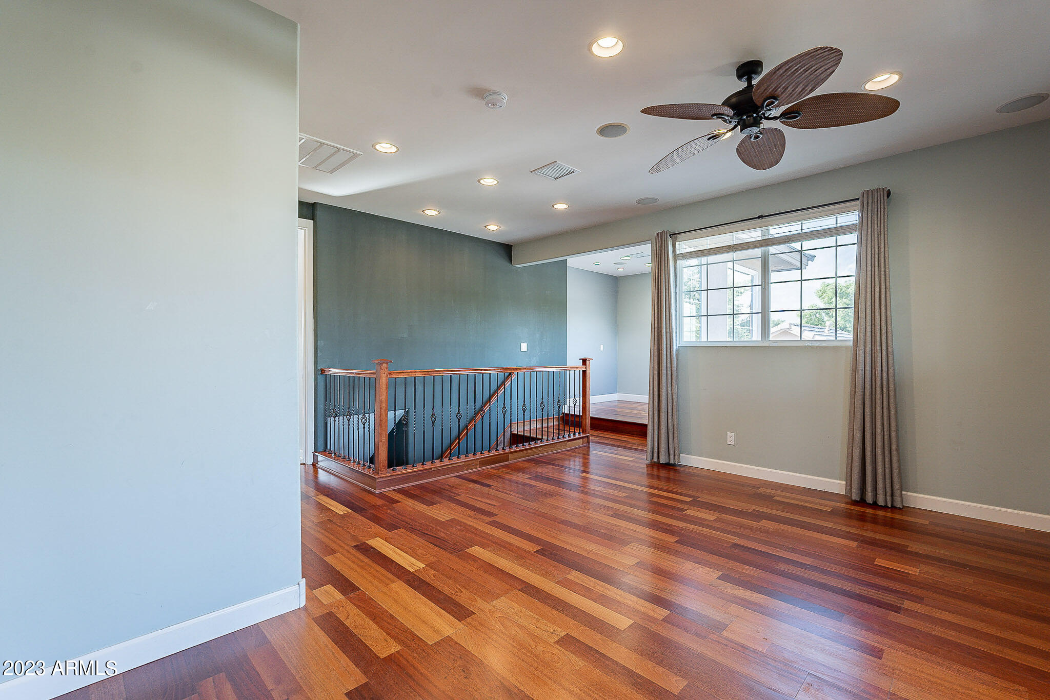 4147 N 33RD Place