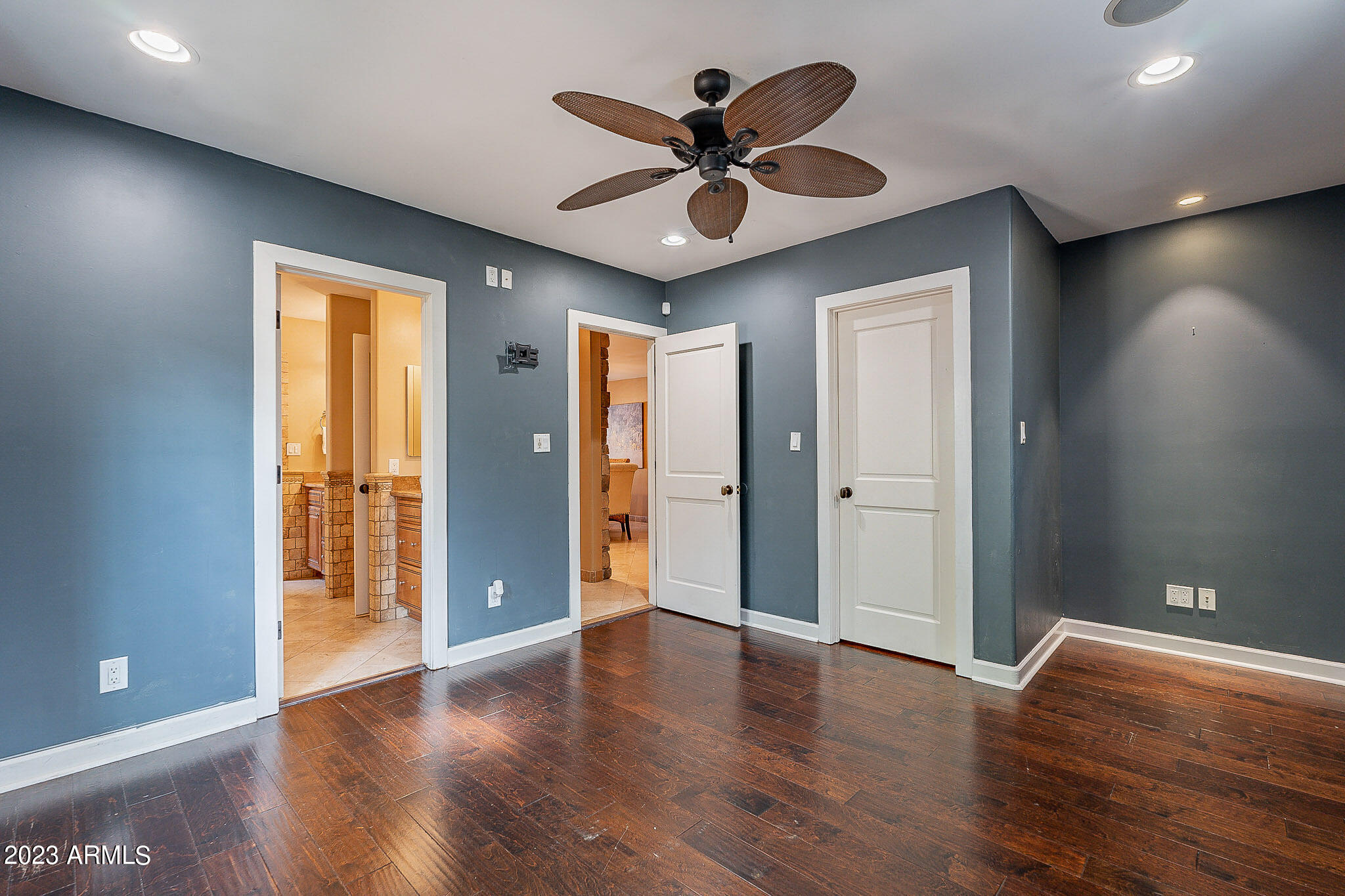 4147 N 33RD Place