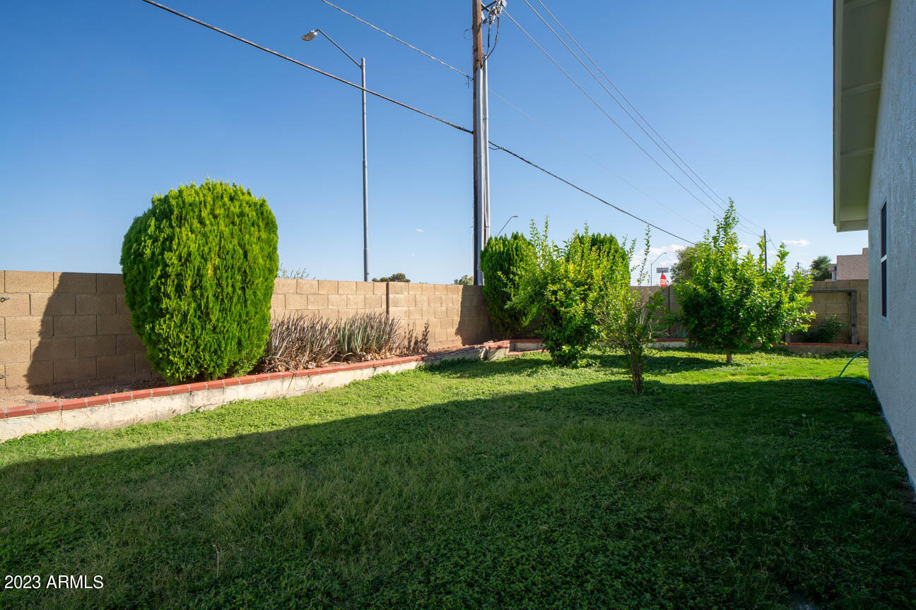 19601 N 43RD Drive