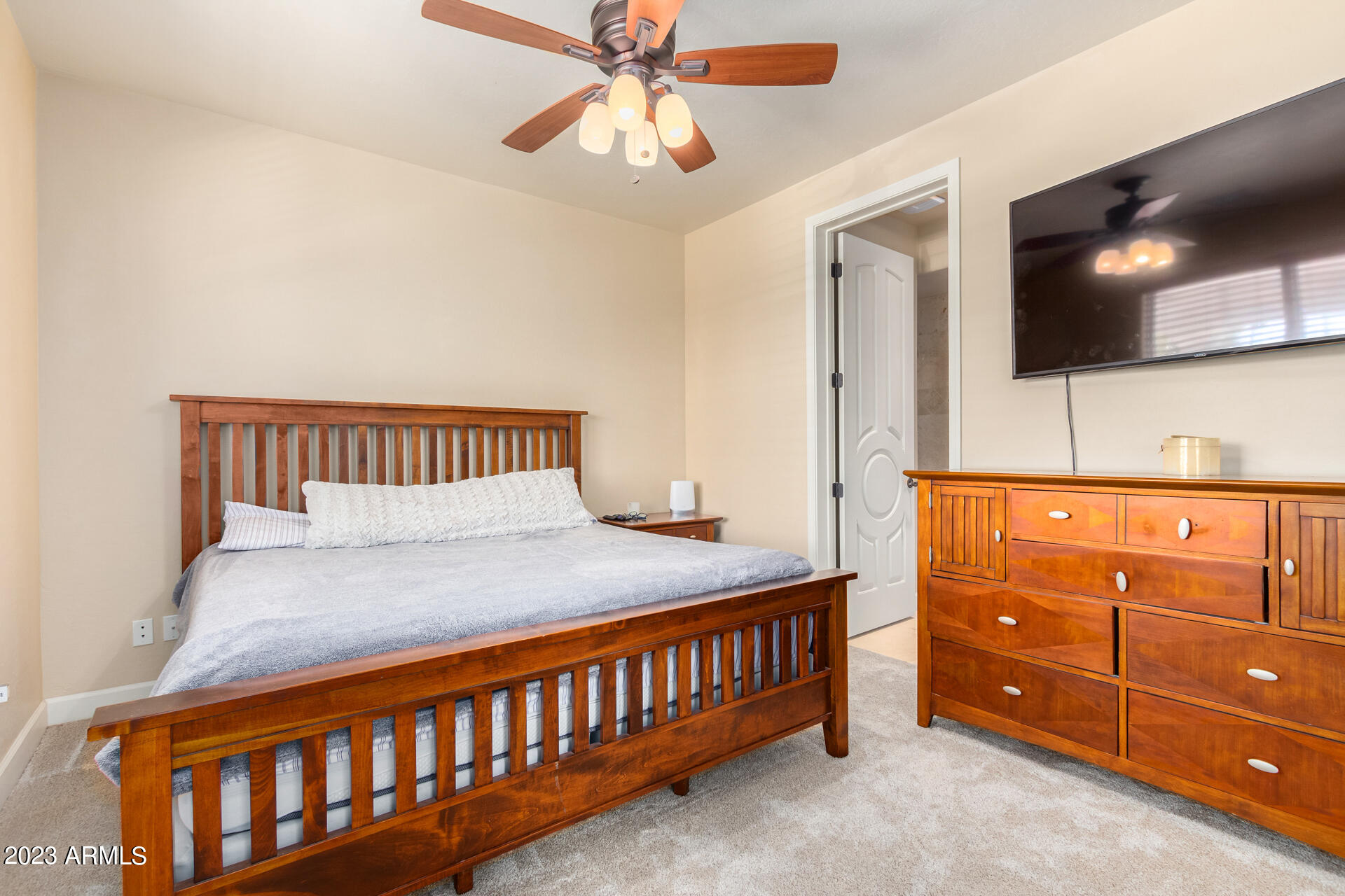 5867 W ABRAHAM Lane