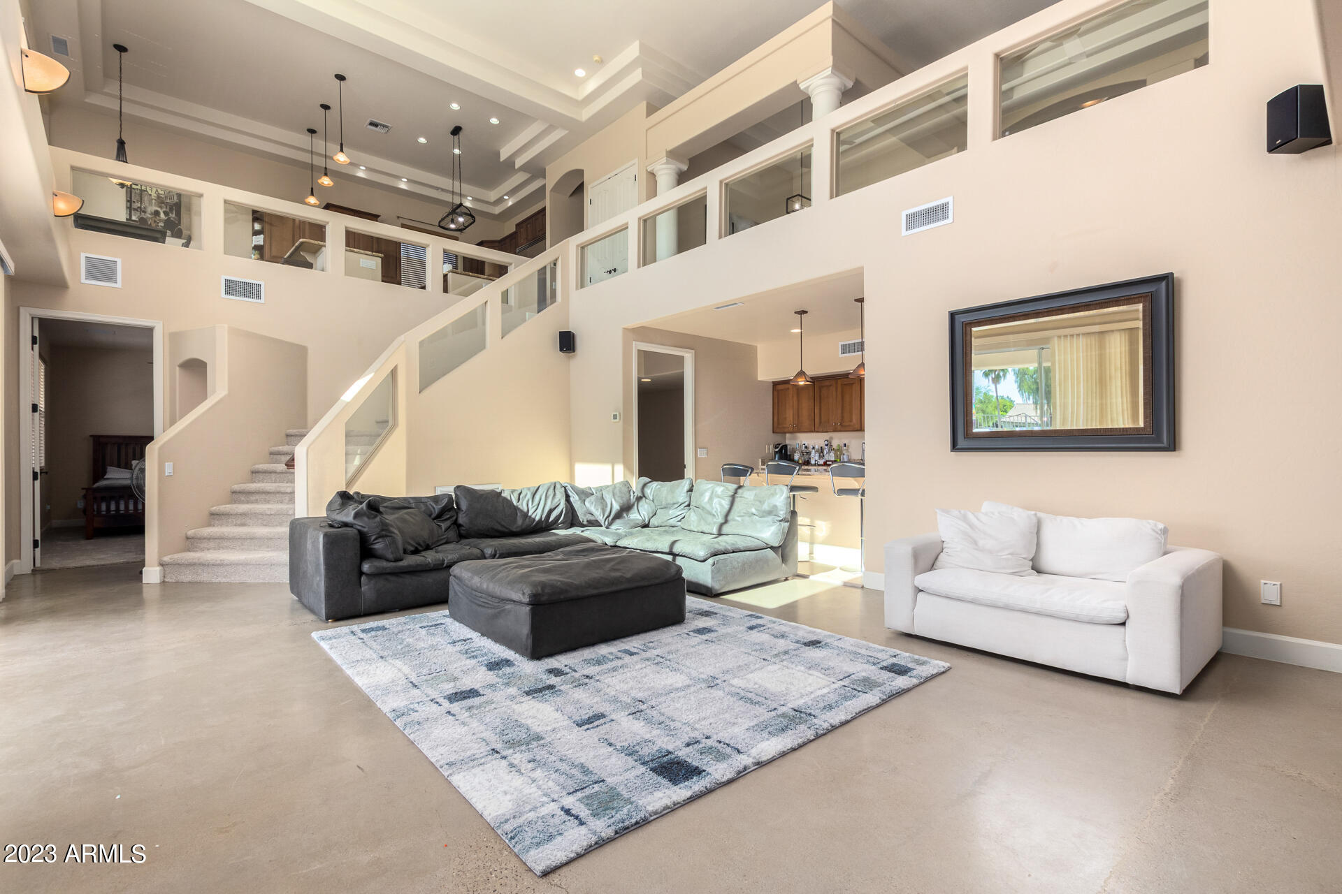 5867 W ABRAHAM Lane