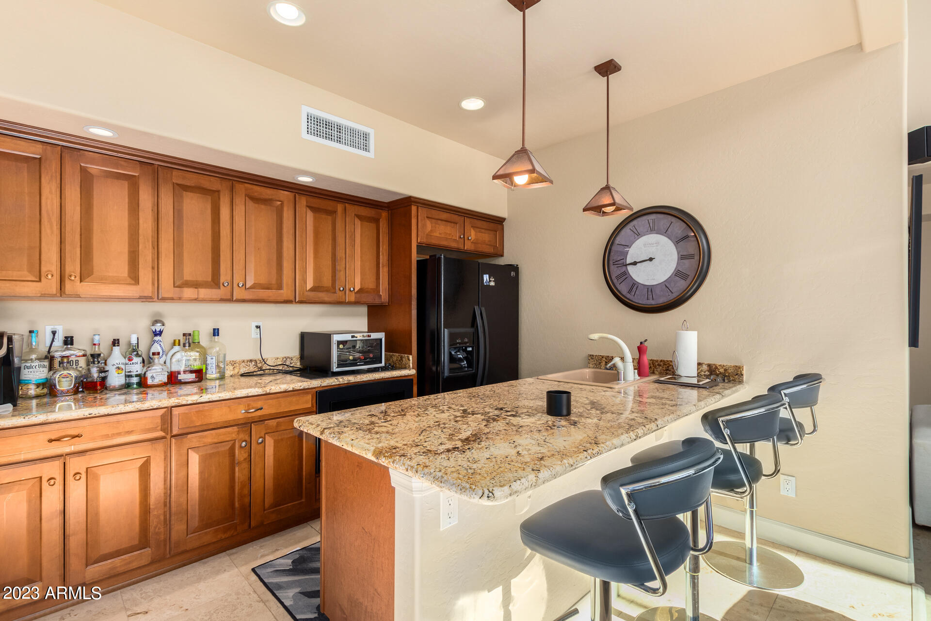 5867 W ABRAHAM Lane