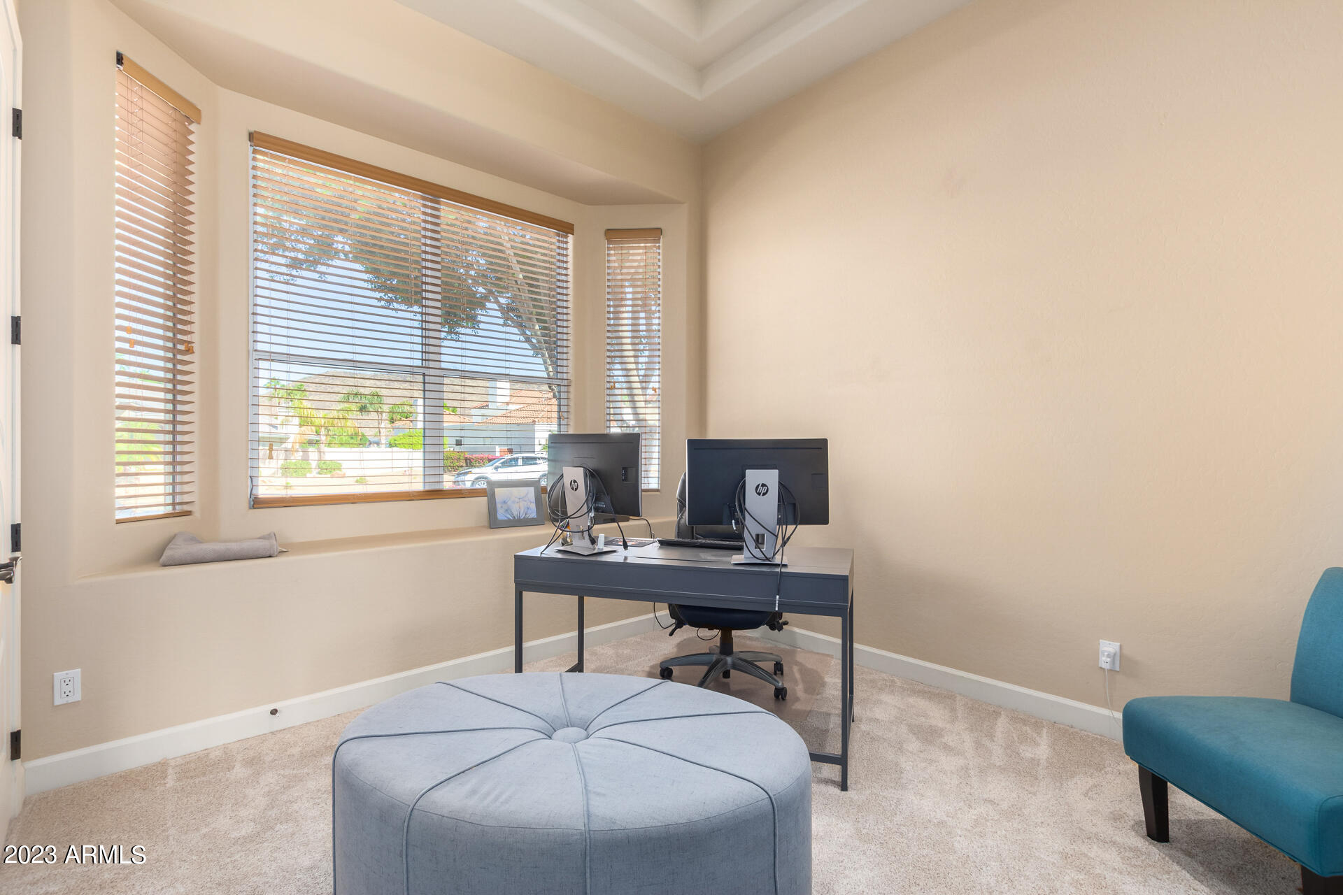 5867 W ABRAHAM Lane
