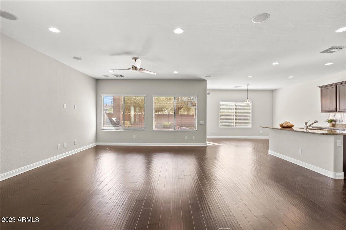 3723 E ZACHARY Drive