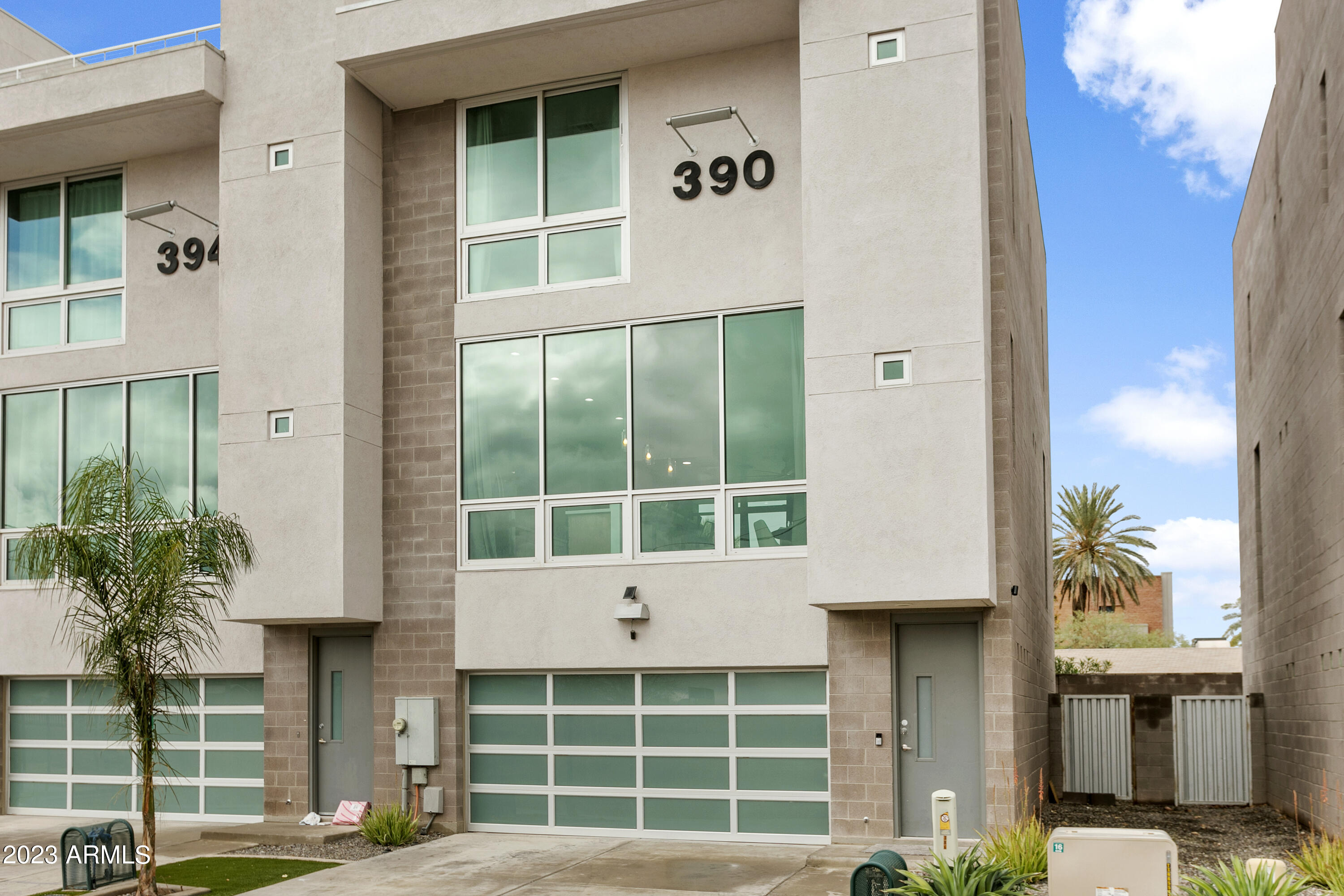 390 S FARMER Avenue