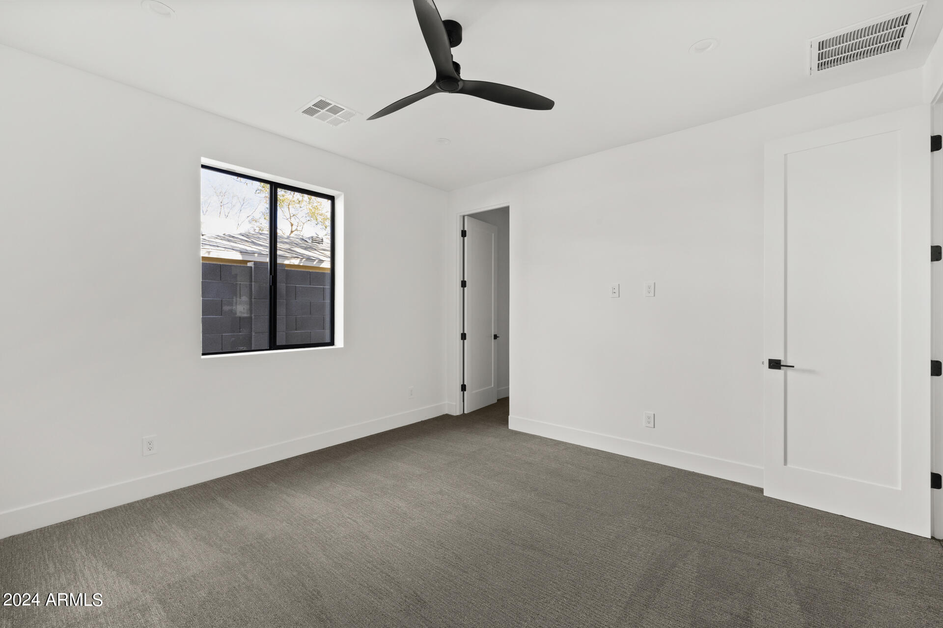 826 E BELMONT Avenue