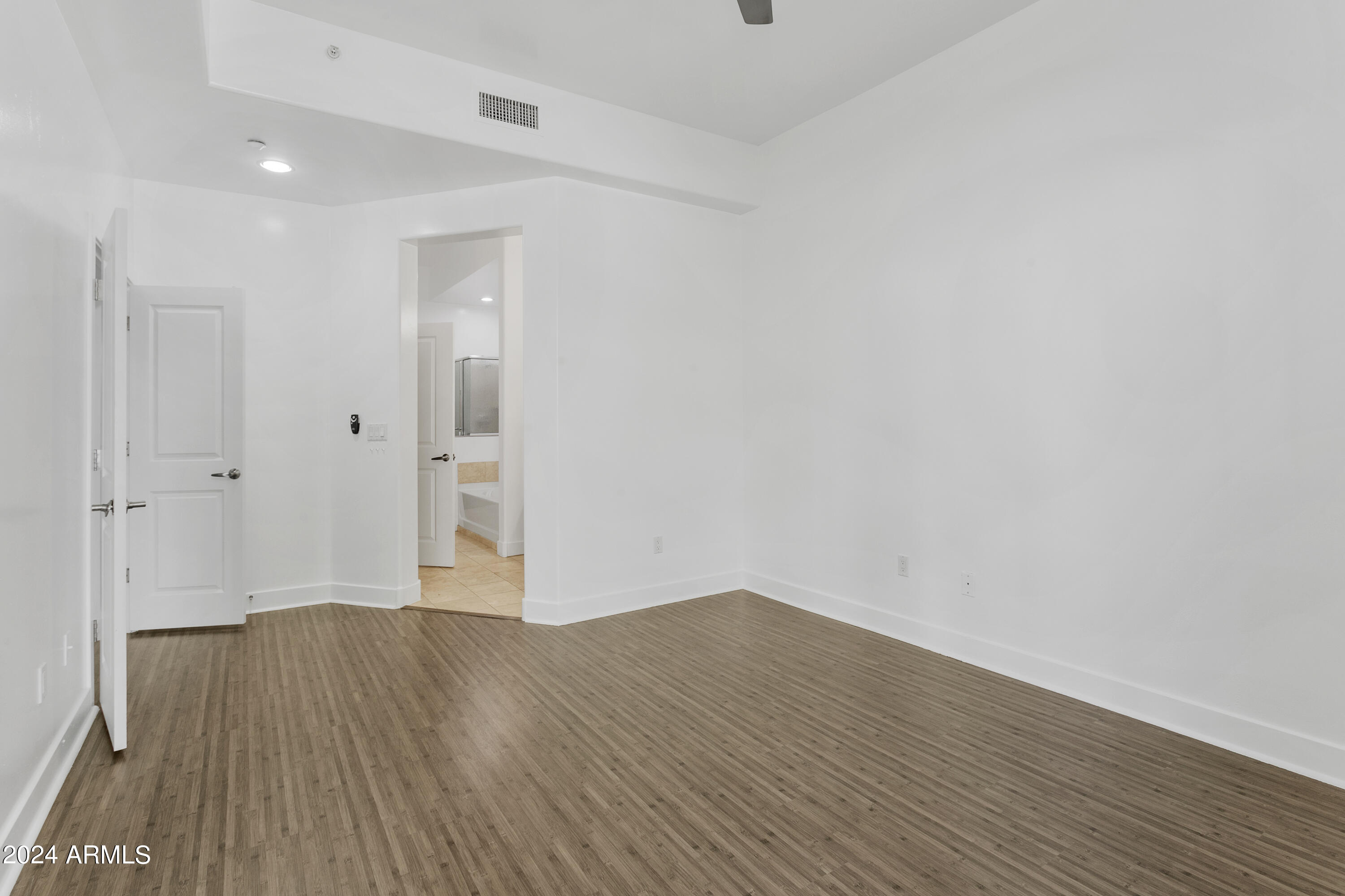 945 E PLAYA DEL NORTE Drive, 1026