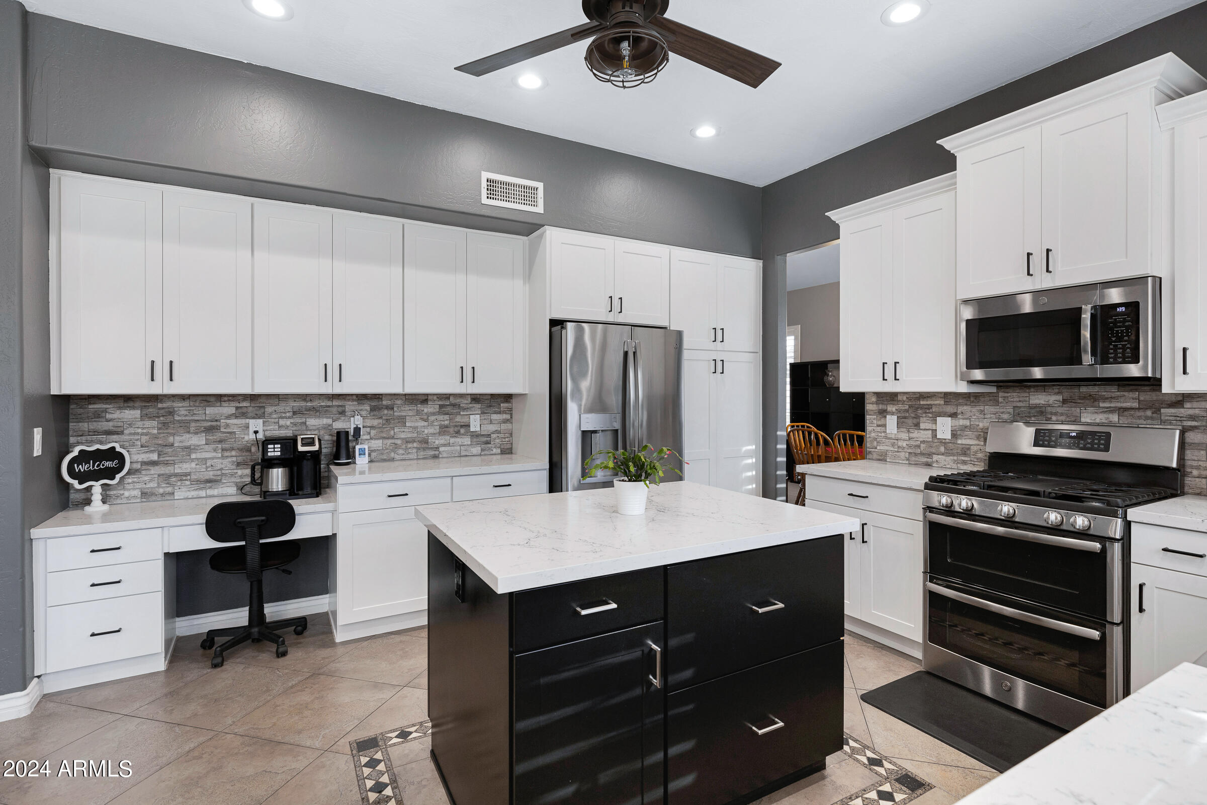 16018 S 7TH Drive