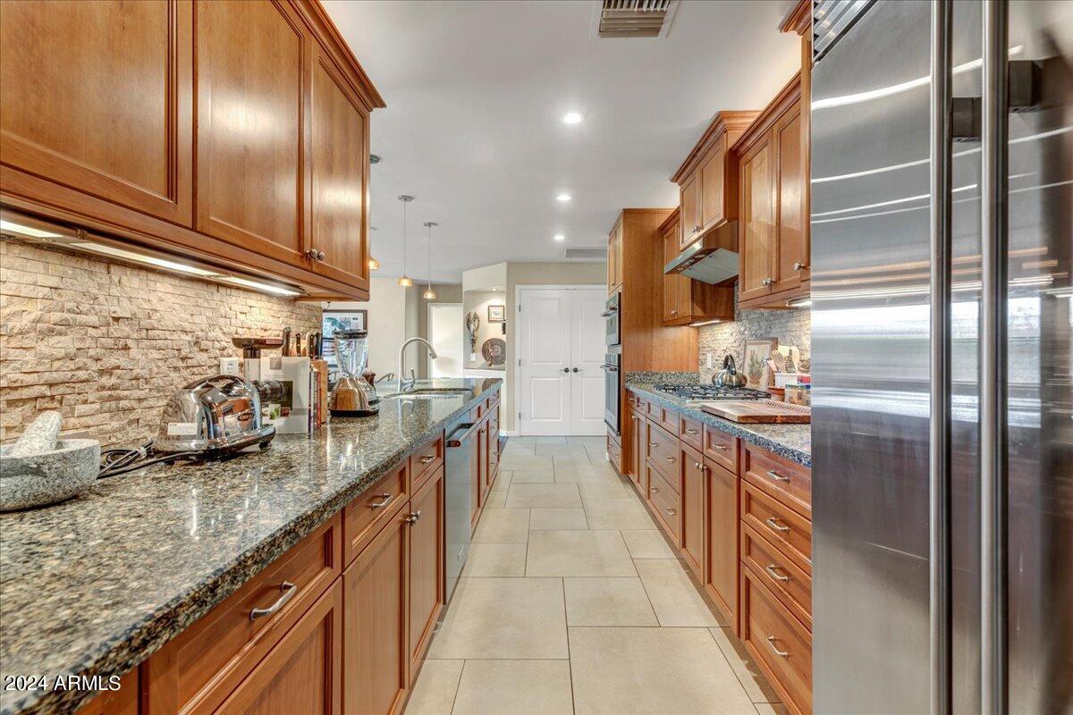 501 E MANHATTON Drive