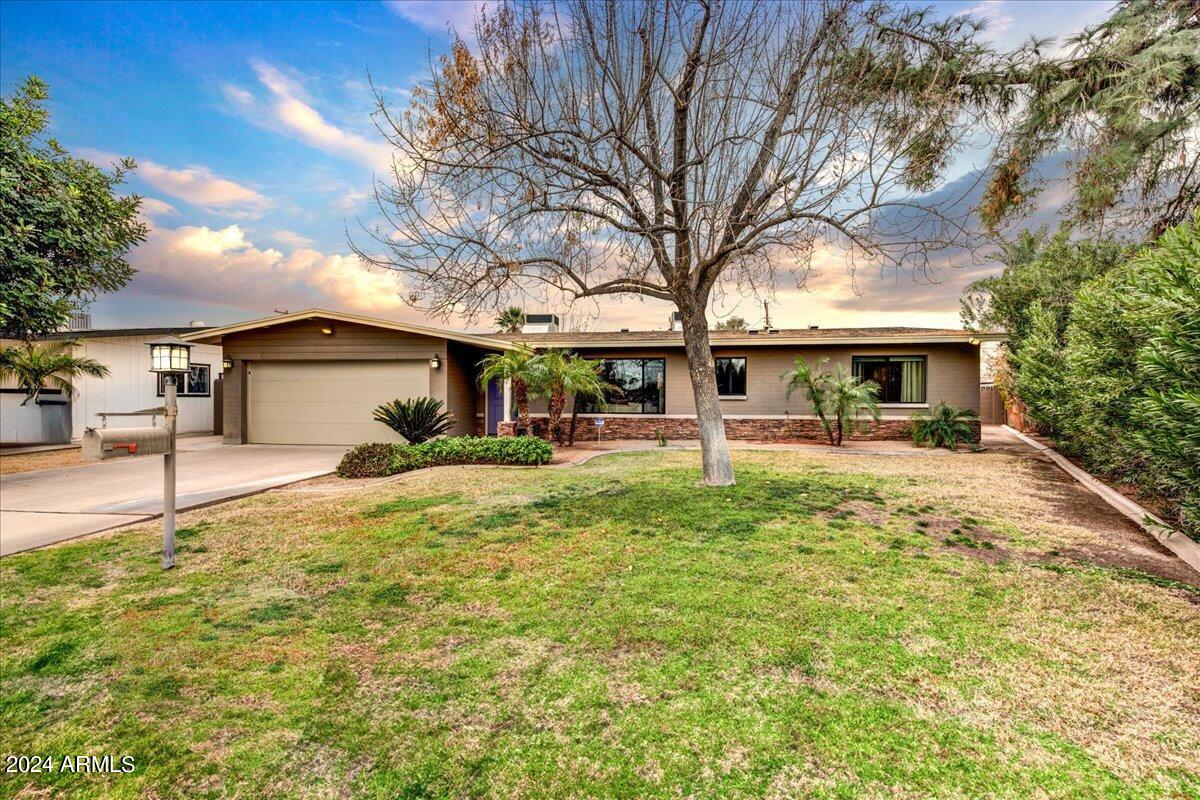501 E MANHATTON Drive