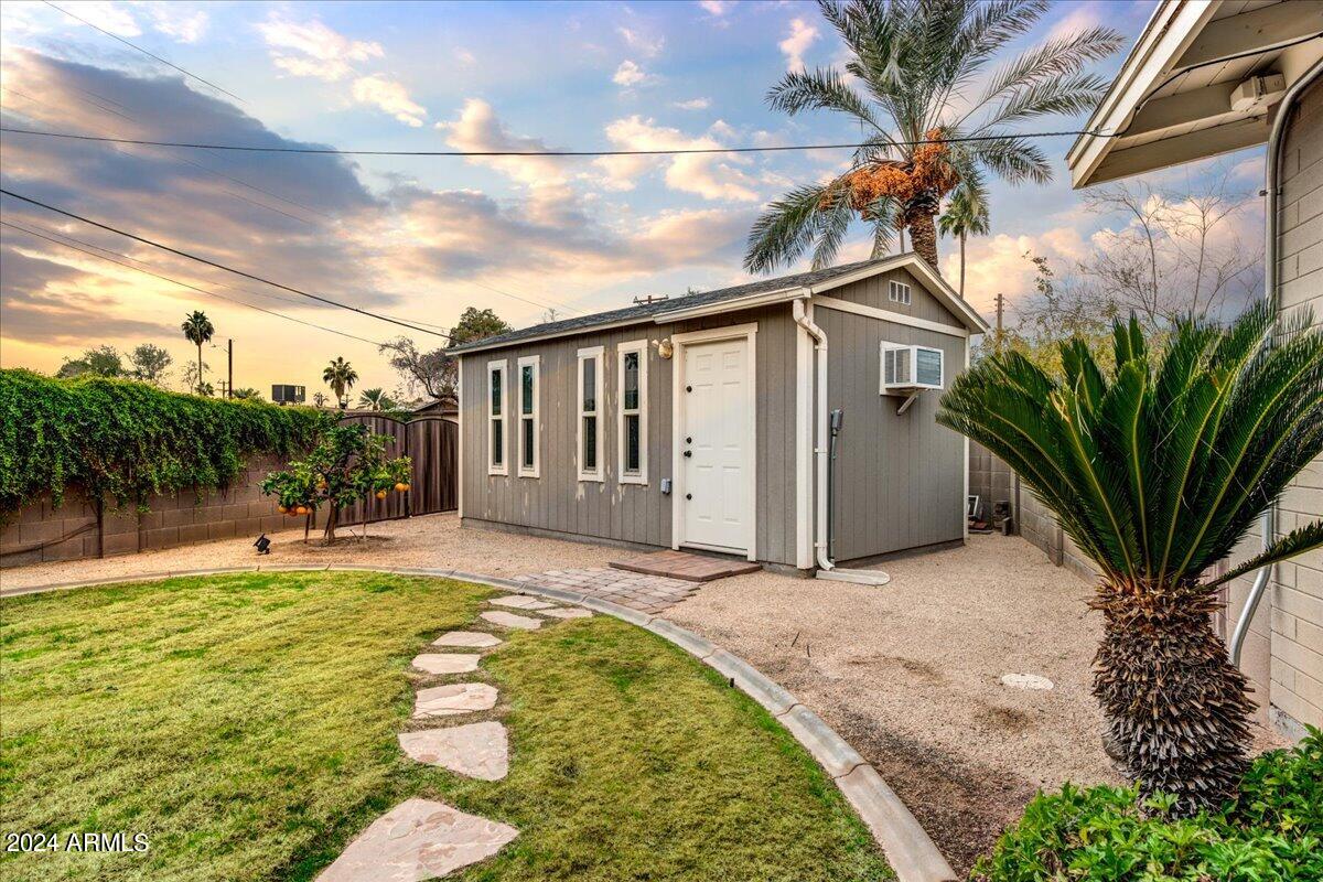501 E MANHATTON Drive