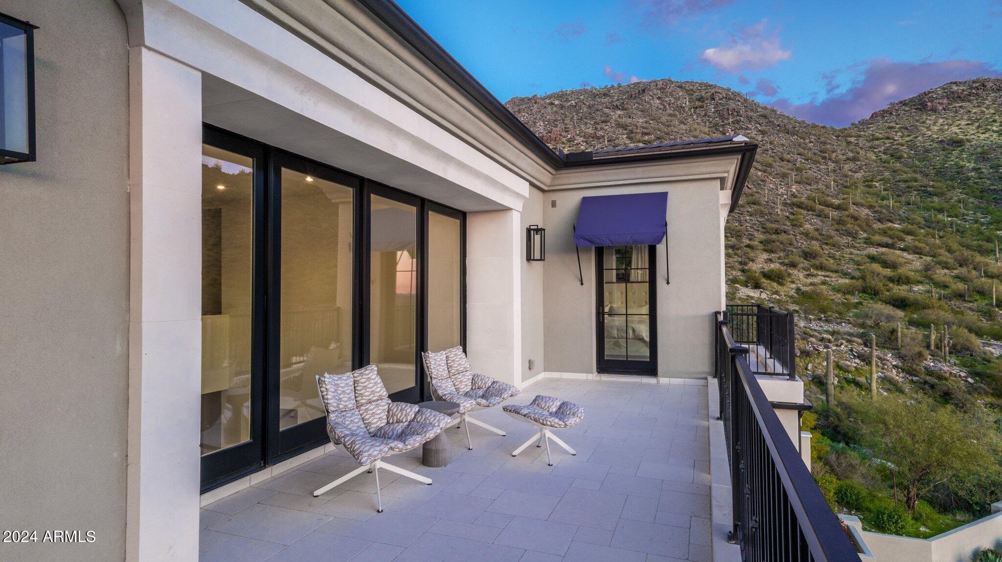 11450 E Hideaway Lane