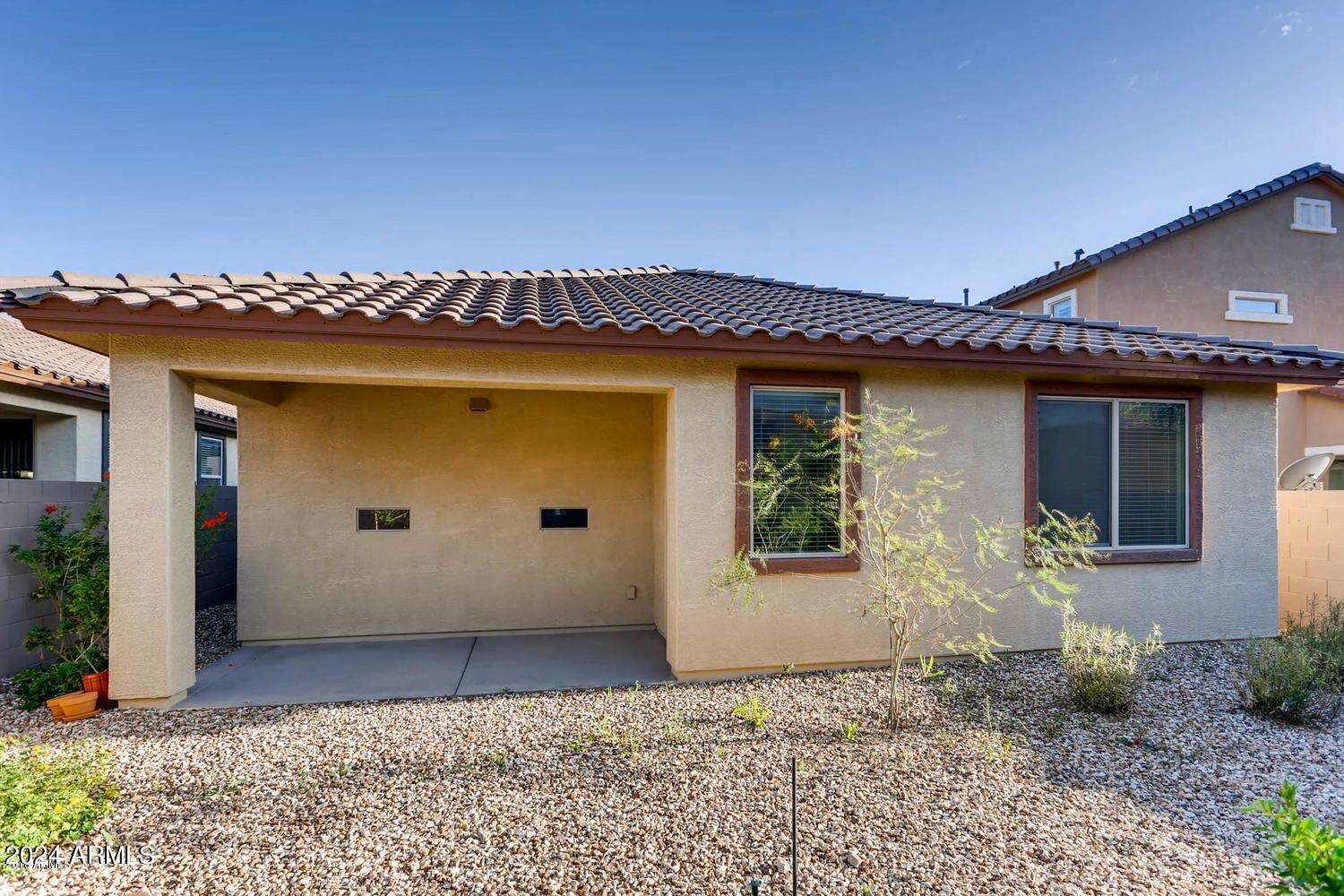 1740 W COTTONWOOD Lane