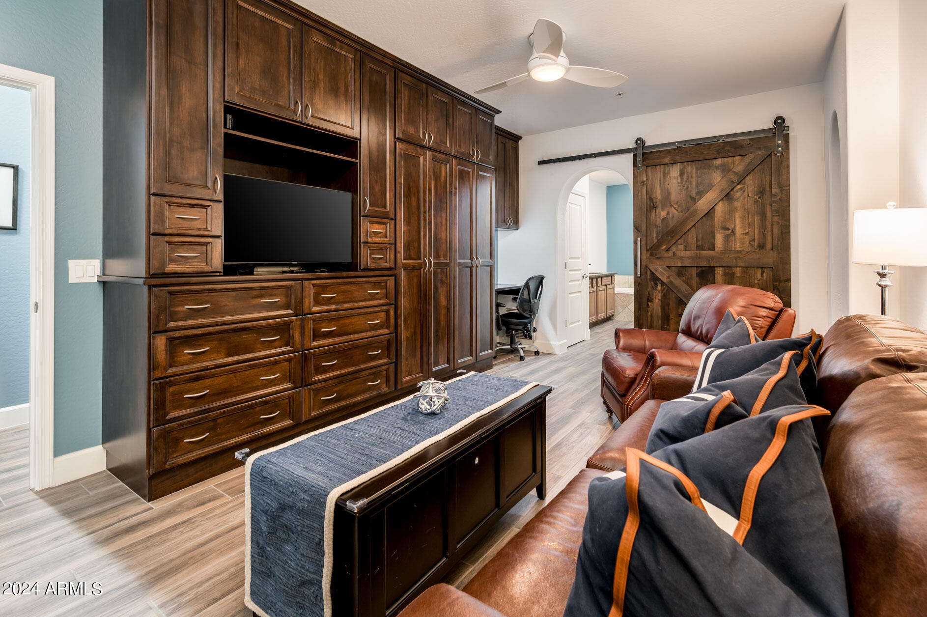 3935 E ROUGH RIDER Road 1007