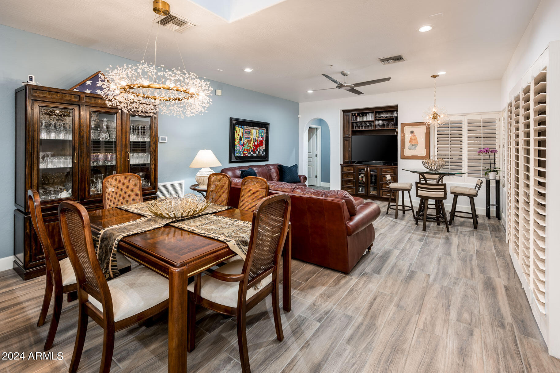3935 E ROUGH RIDER Road 1007