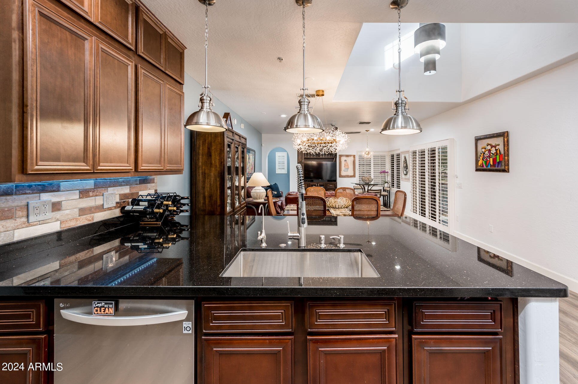3935 E ROUGH RIDER Road 1007