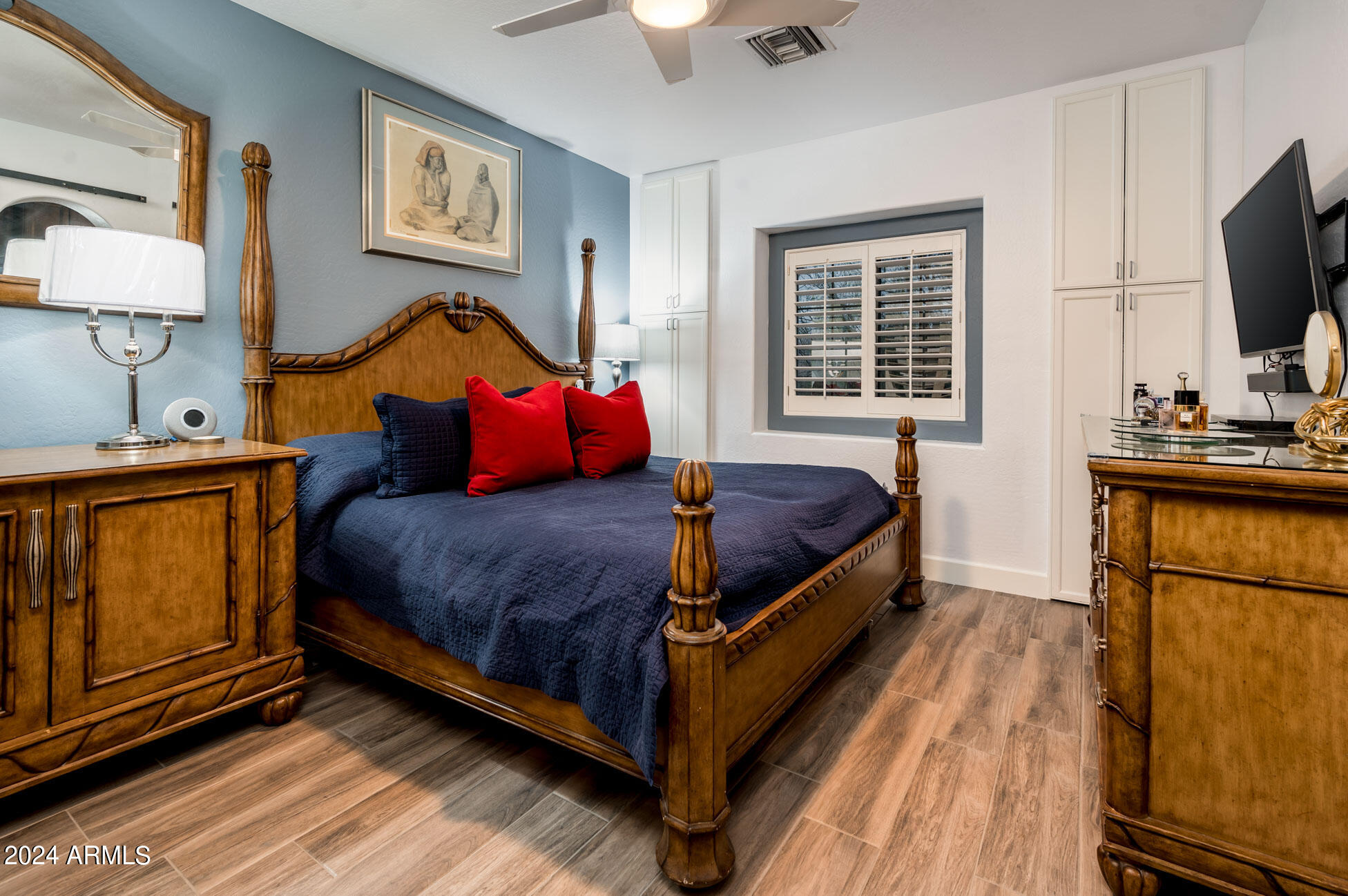 3935 E ROUGH RIDER Road 1007
