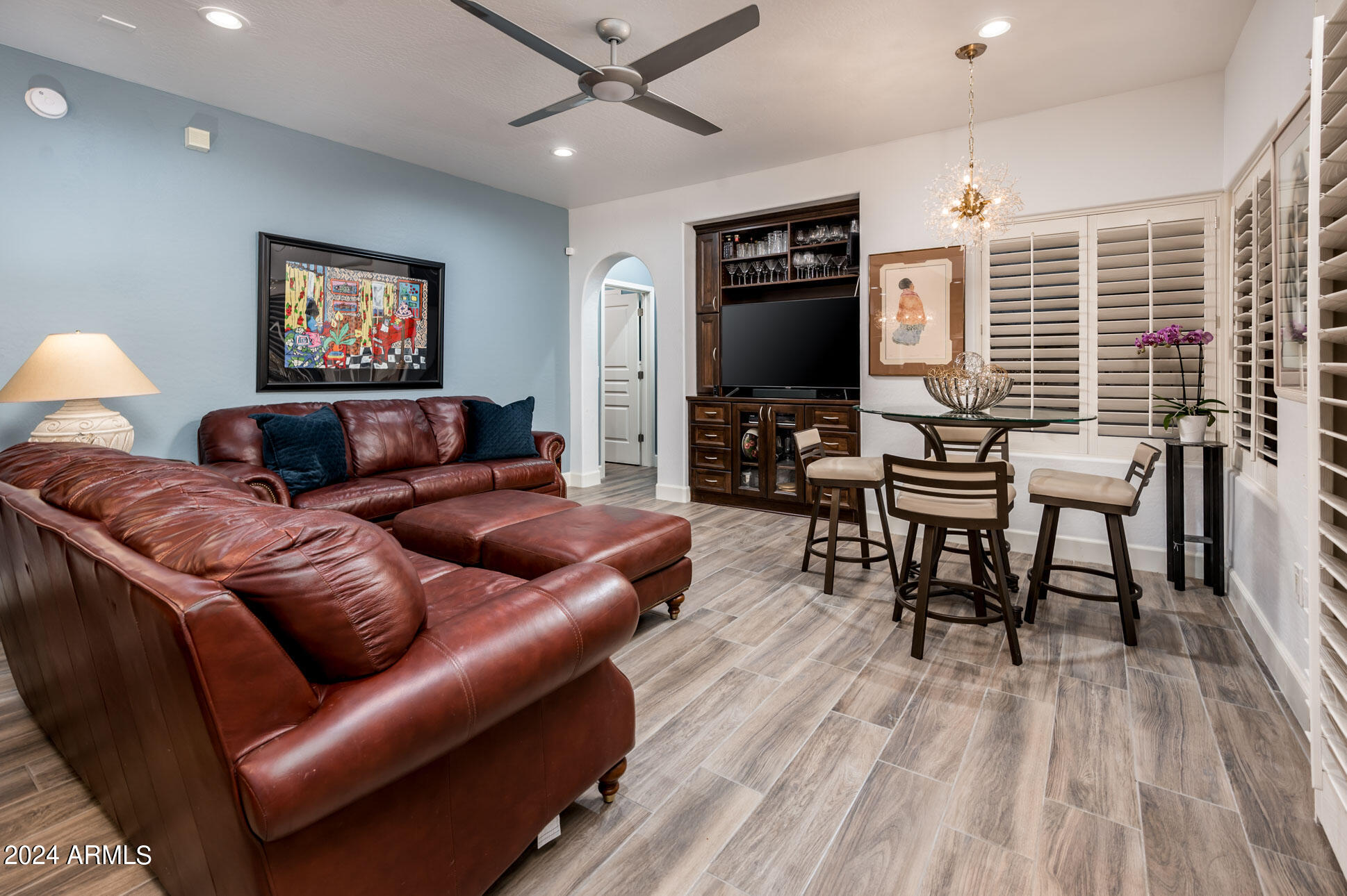 3935 E ROUGH RIDER Road 1007