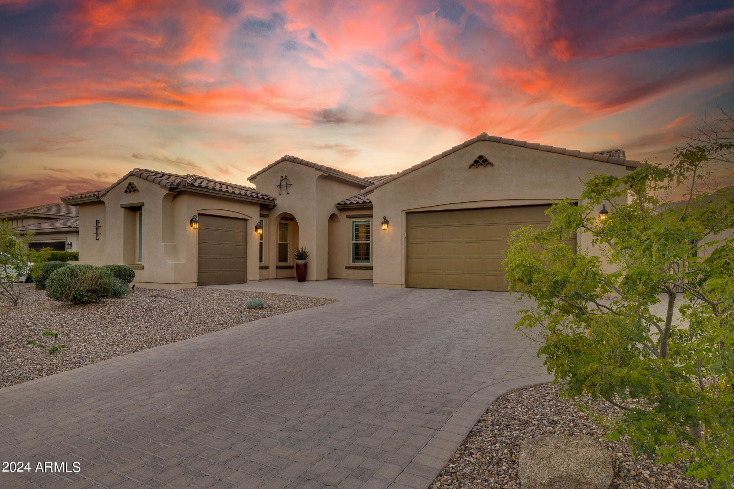 15914 S 34TH Drive