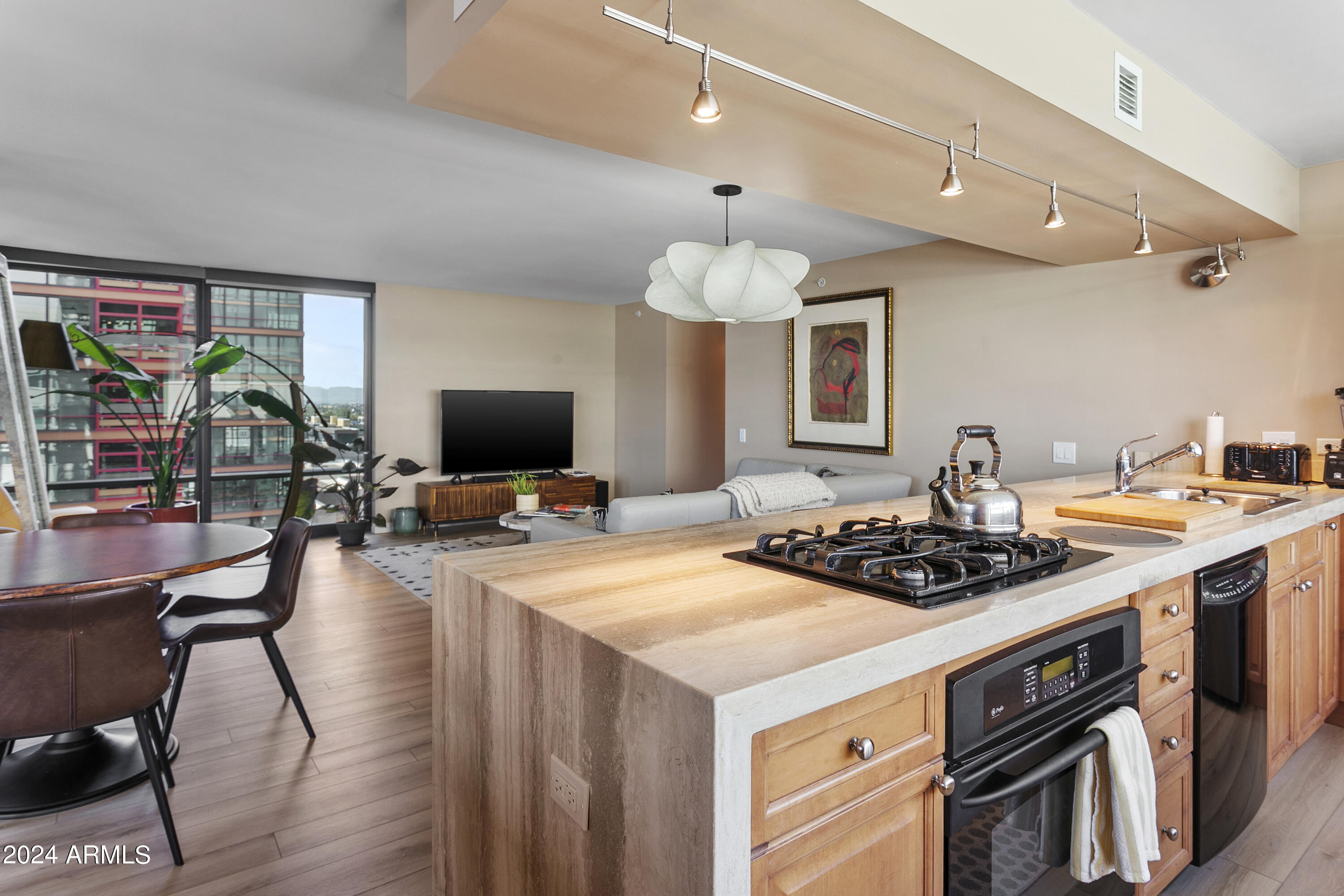 4808 N 24TH Street, 1021