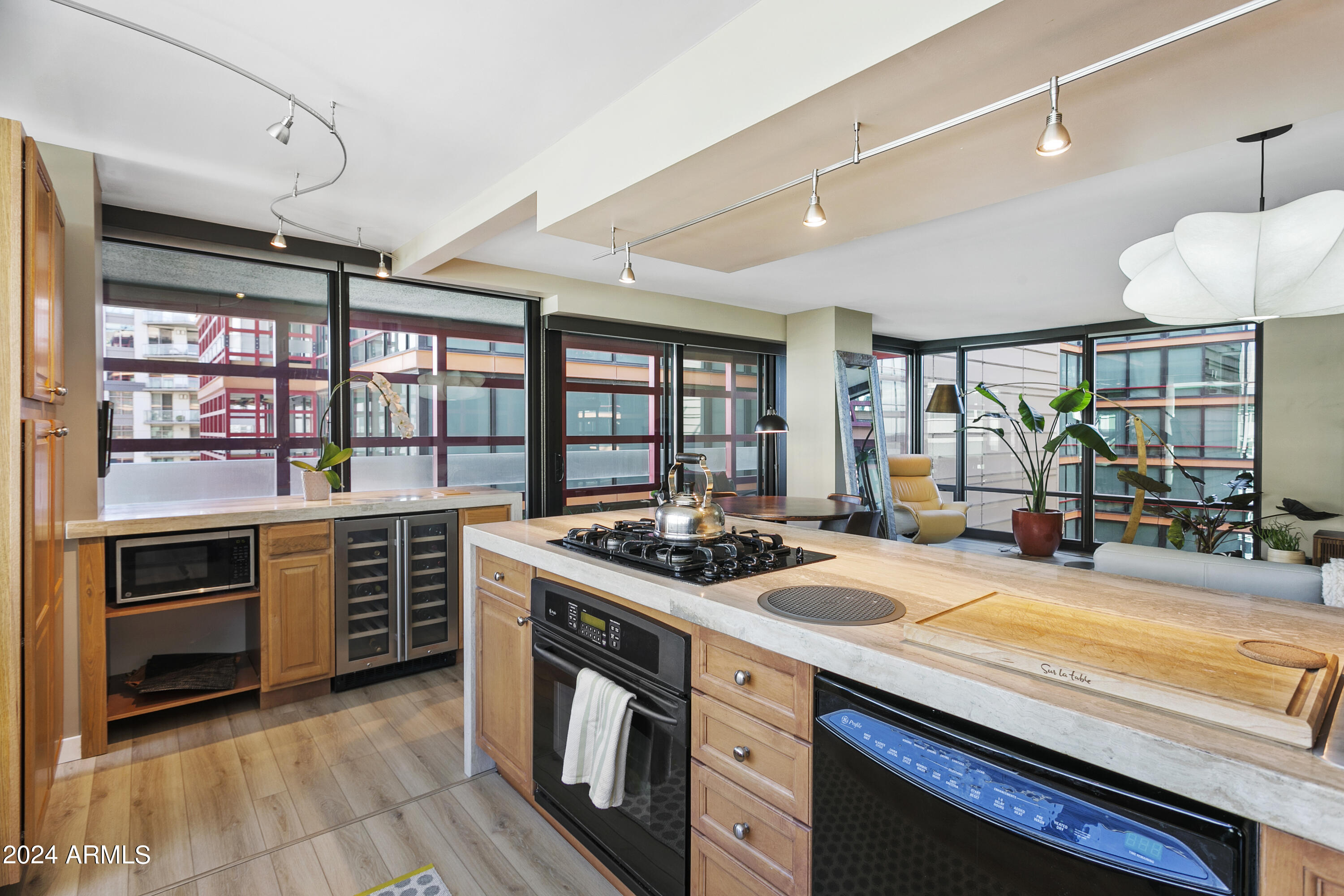 4808 N 24TH Street, 1021