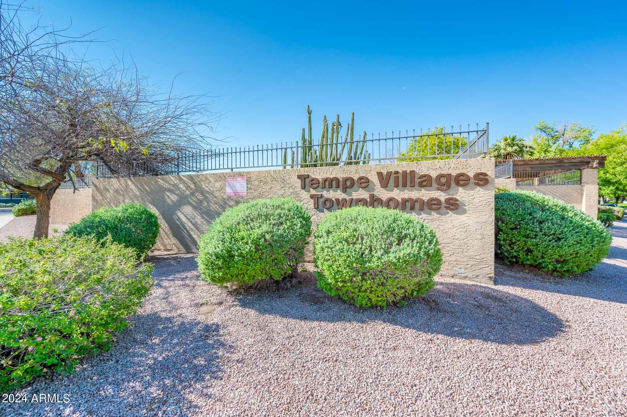 1722 W VILLAGE Way