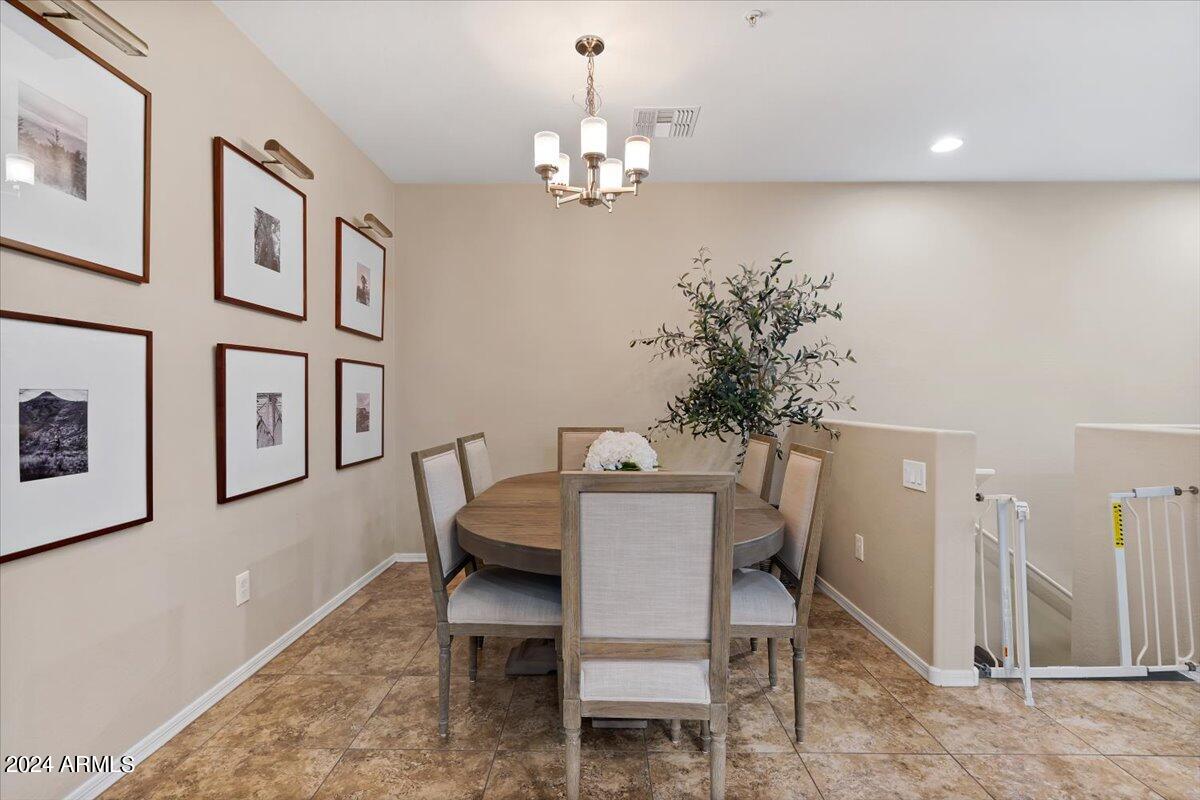 5550 N 16TH Street, 140
