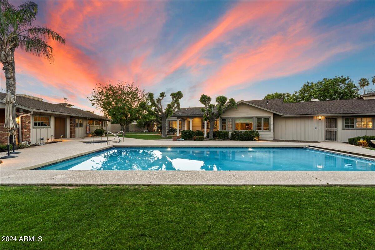 301 W MCLELLAN Boulevard
