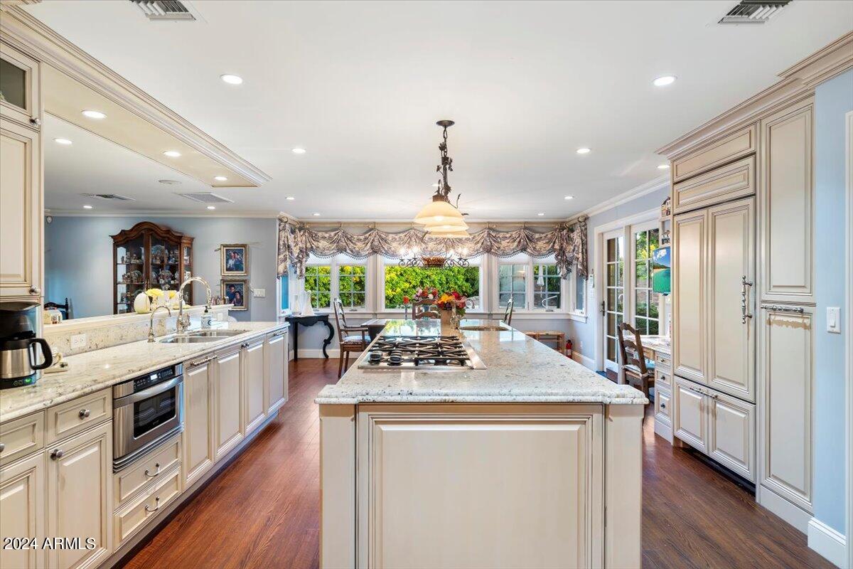 301 W MCLELLAN Boulevard