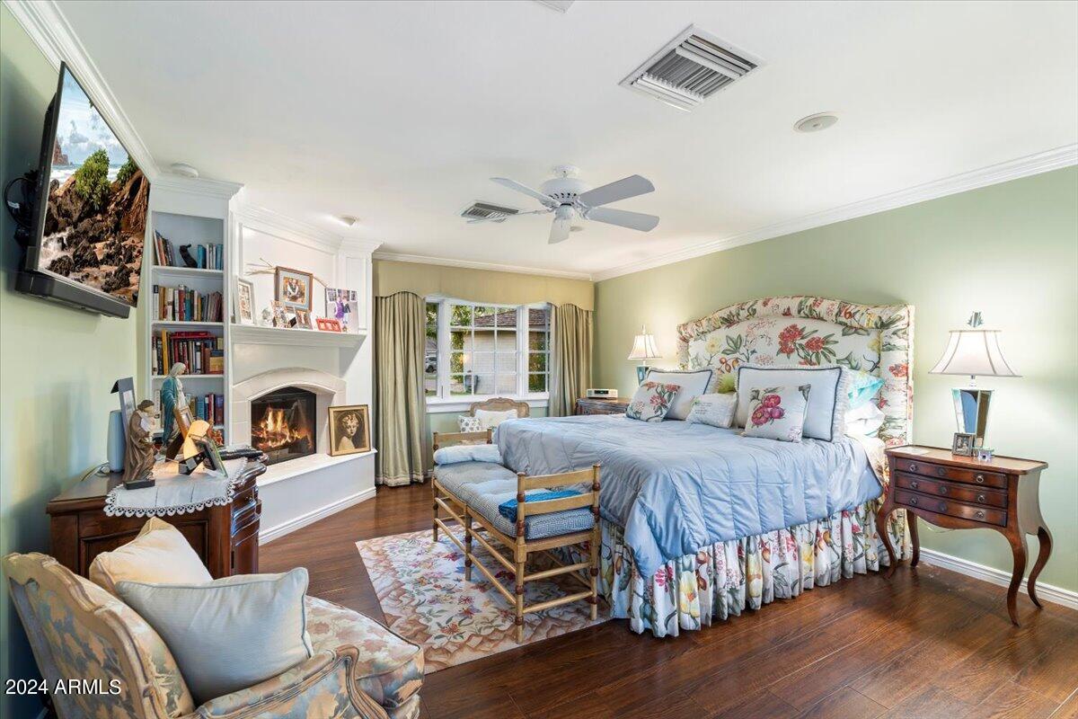 301 W MCLELLAN Boulevard