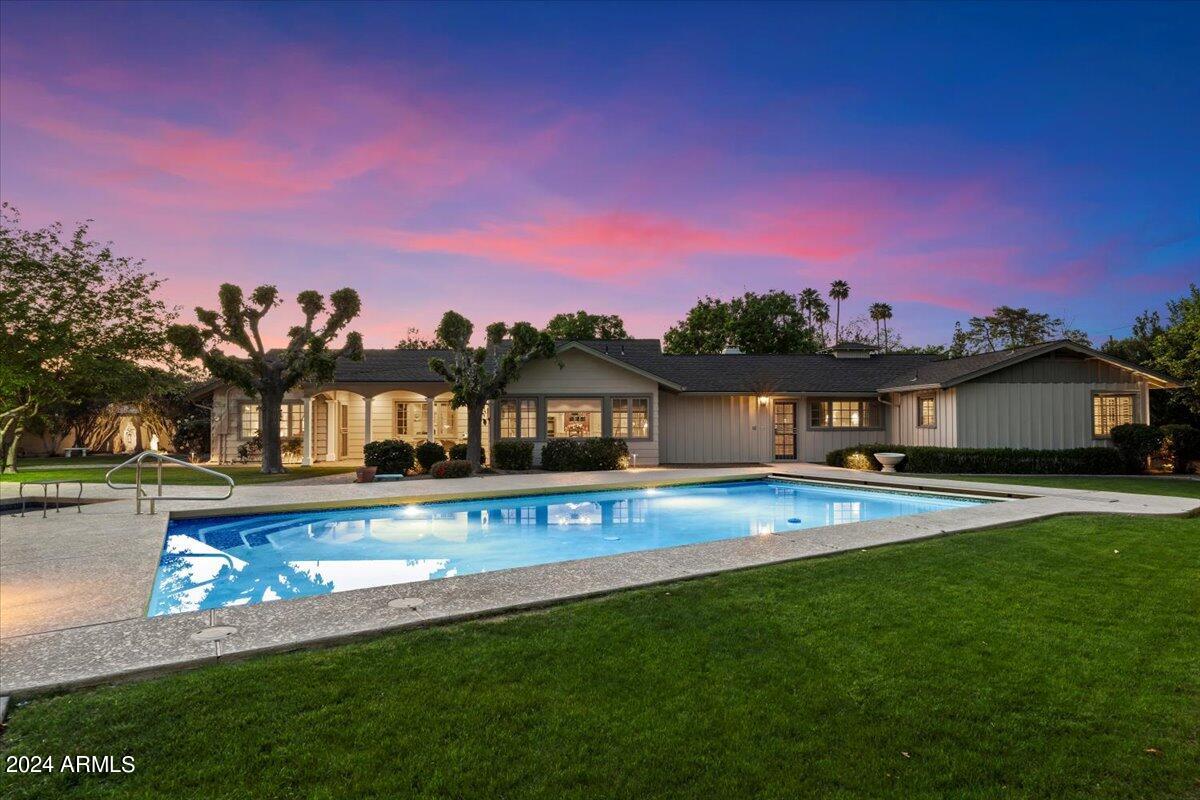 301 W MCLELLAN Boulevard