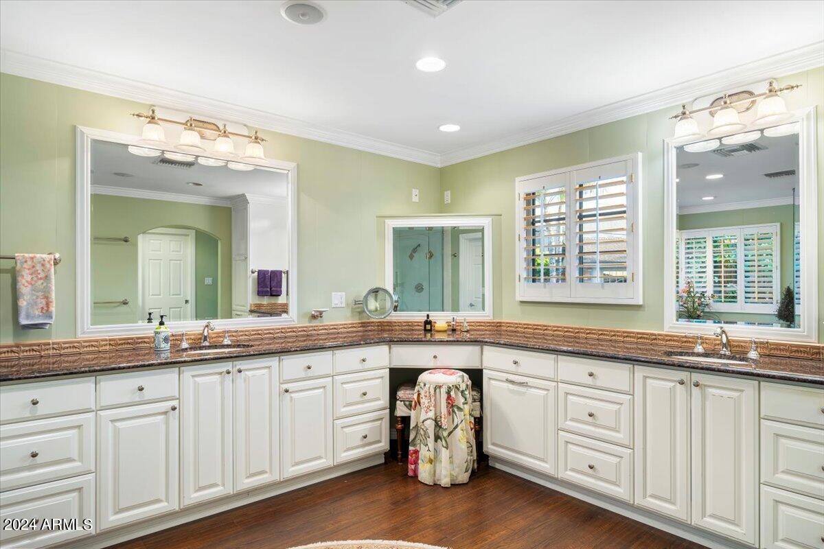 301 W MCLELLAN Boulevard