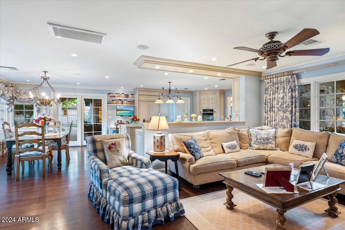 301 W MCLELLAN Boulevard