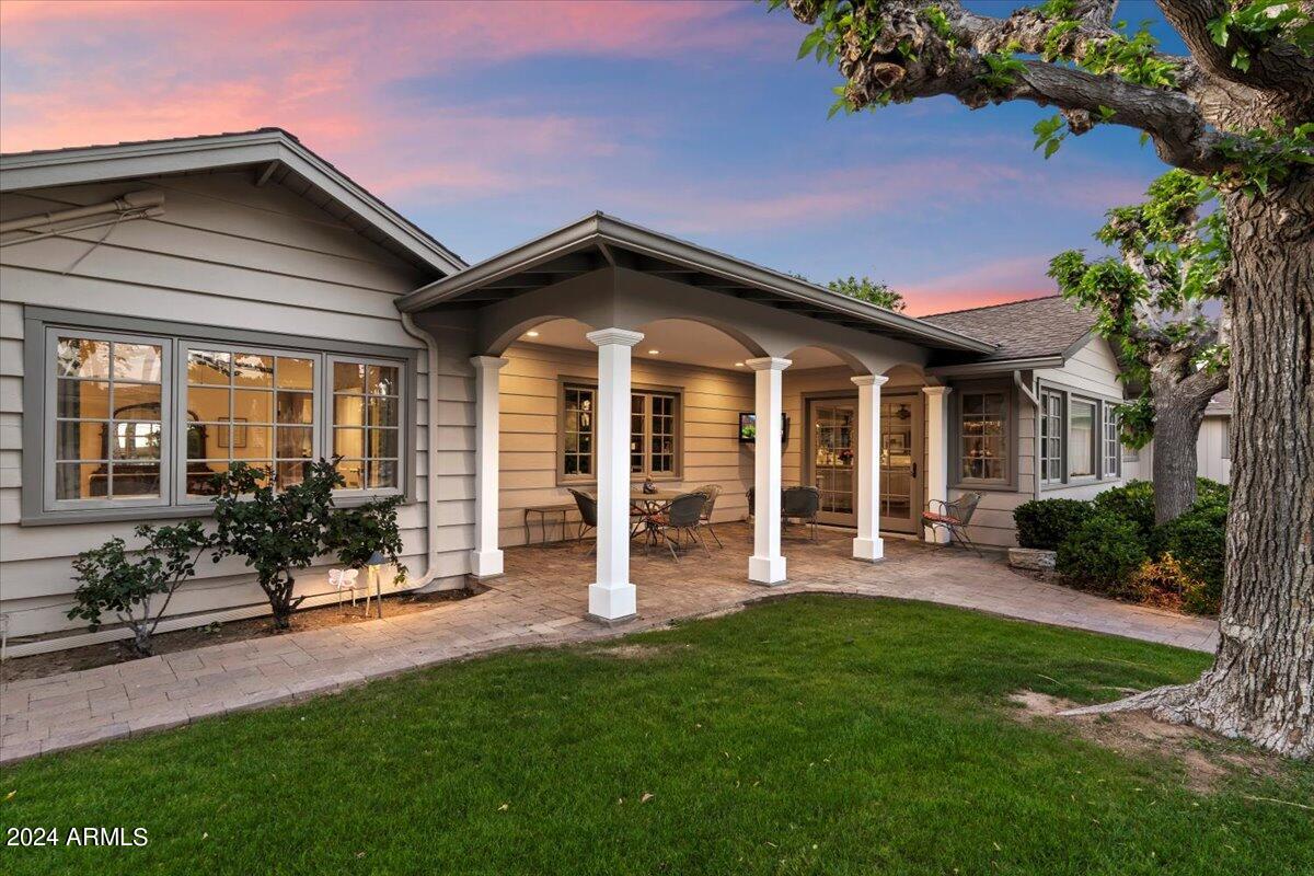 301 W MCLELLAN Boulevard