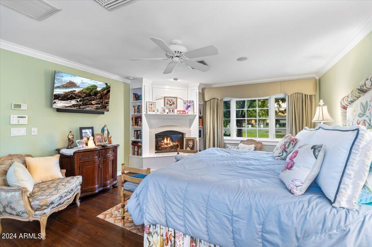 301 W MCLELLAN Boulevard