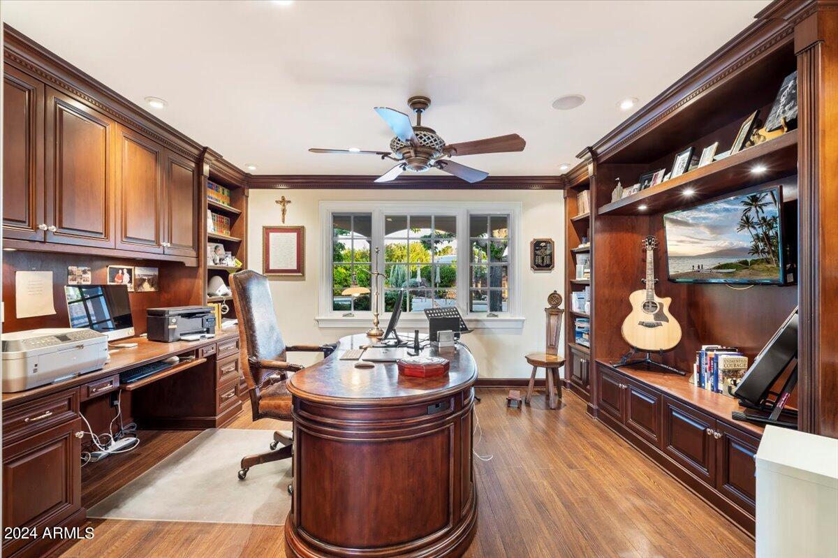 301 W MCLELLAN Boulevard