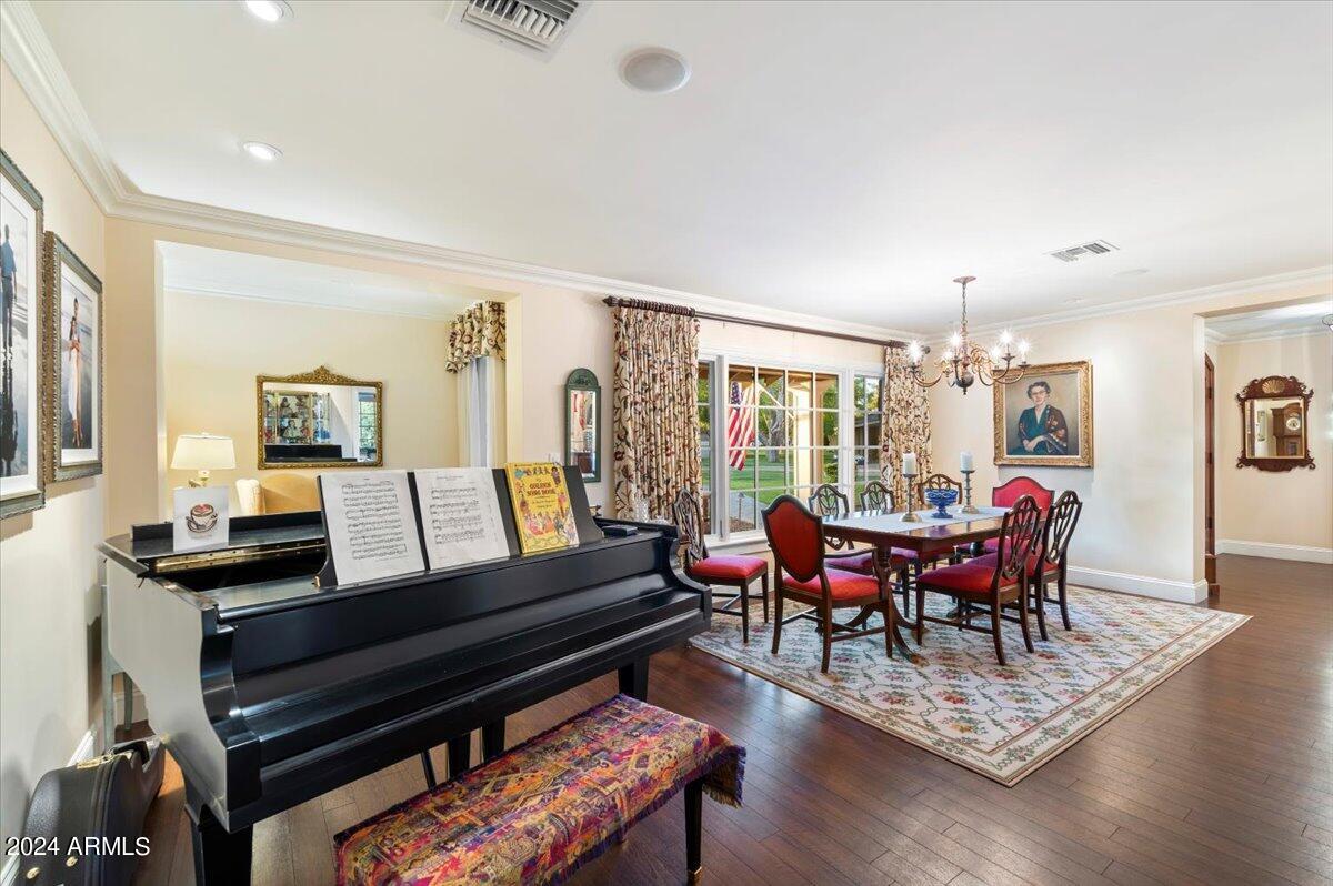 301 W MCLELLAN Boulevard