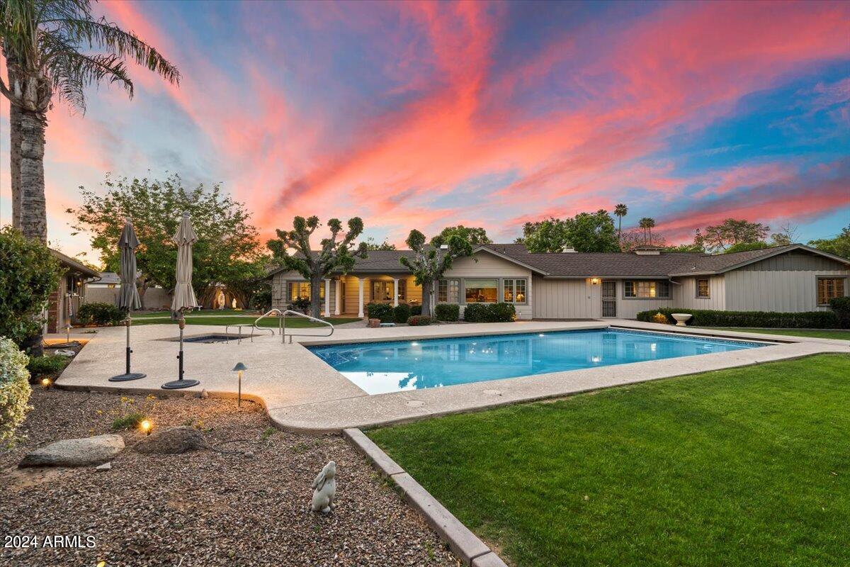 301 W MCLELLAN Boulevard