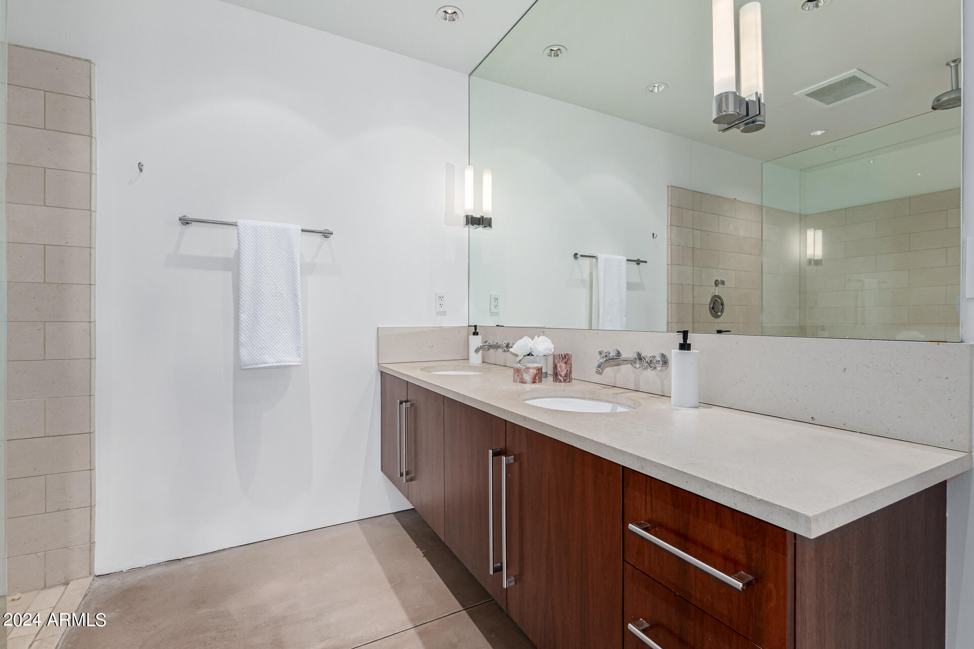 4747 N SCOTTSDALE Road Unit: C3008