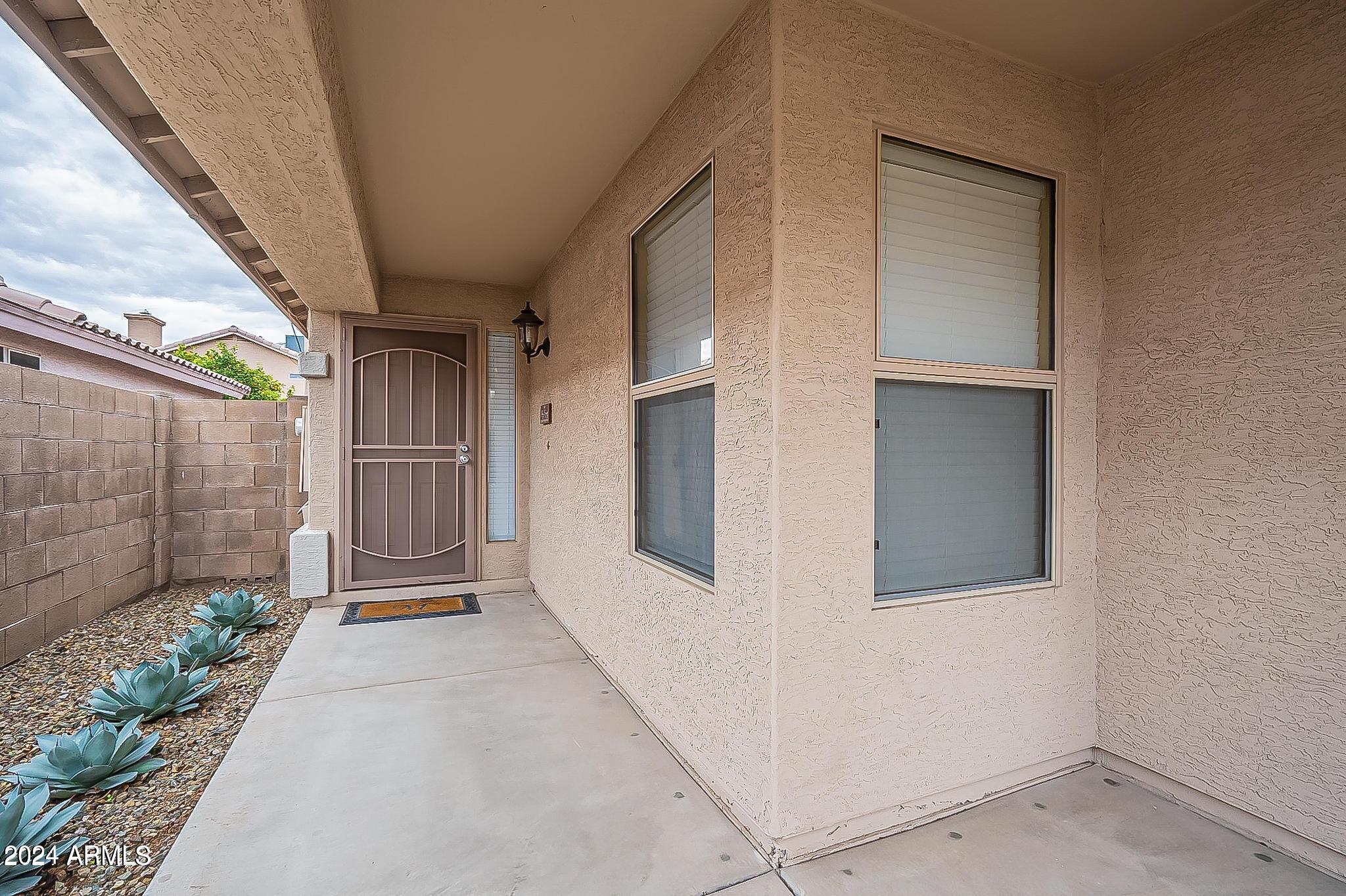 4051 E MEADOW Drive