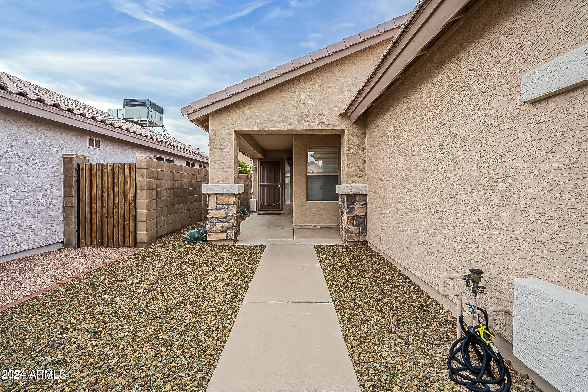 4051 E MEADOW Drive