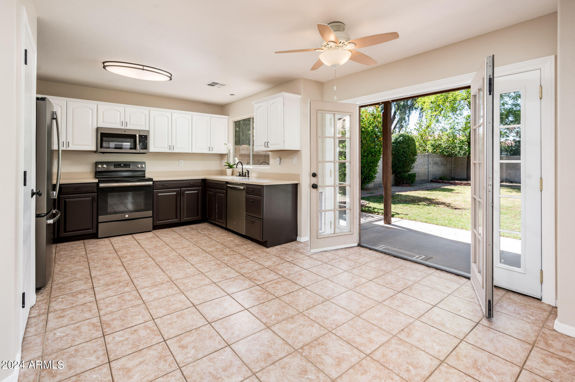 143 W HELENA Drive