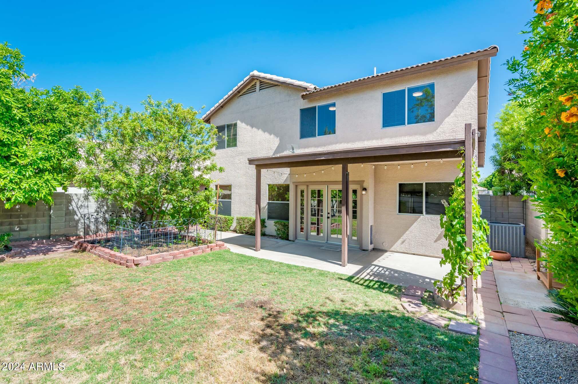 143 W HELENA Drive